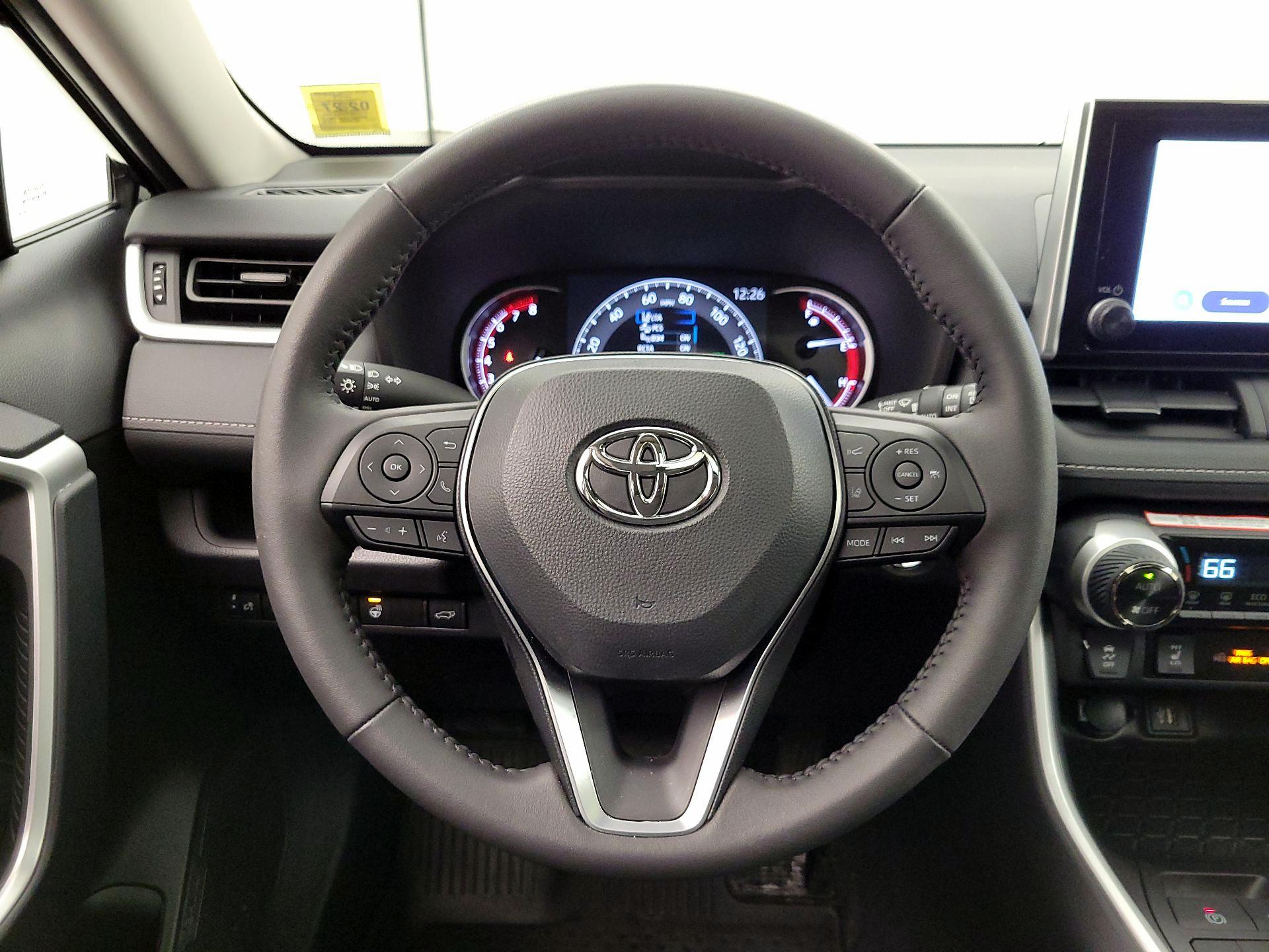 Thumbnail: 2025 Toyota RAV4 - 10