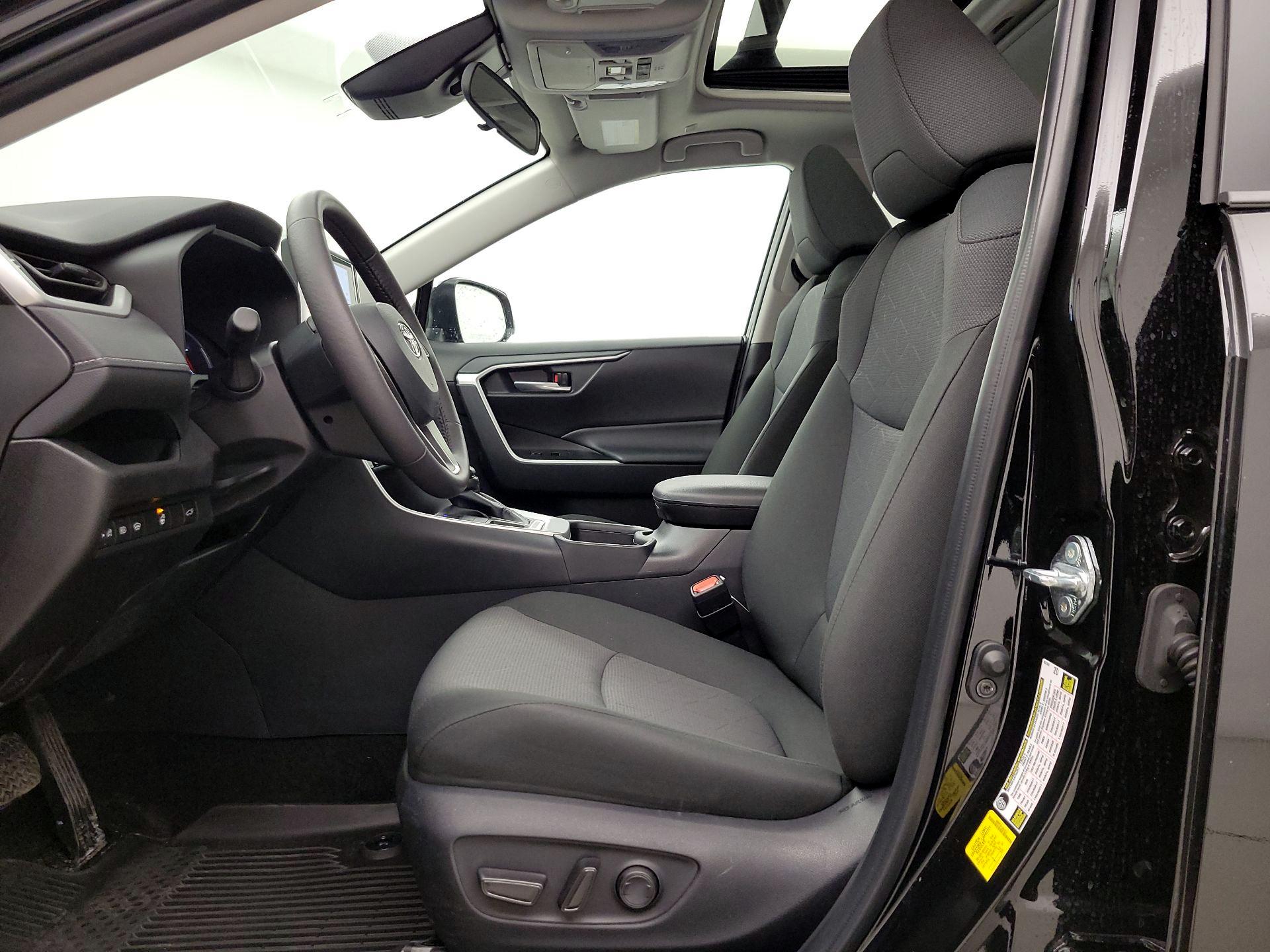 Thumbnail: 2025 Toyota RAV4 - 11