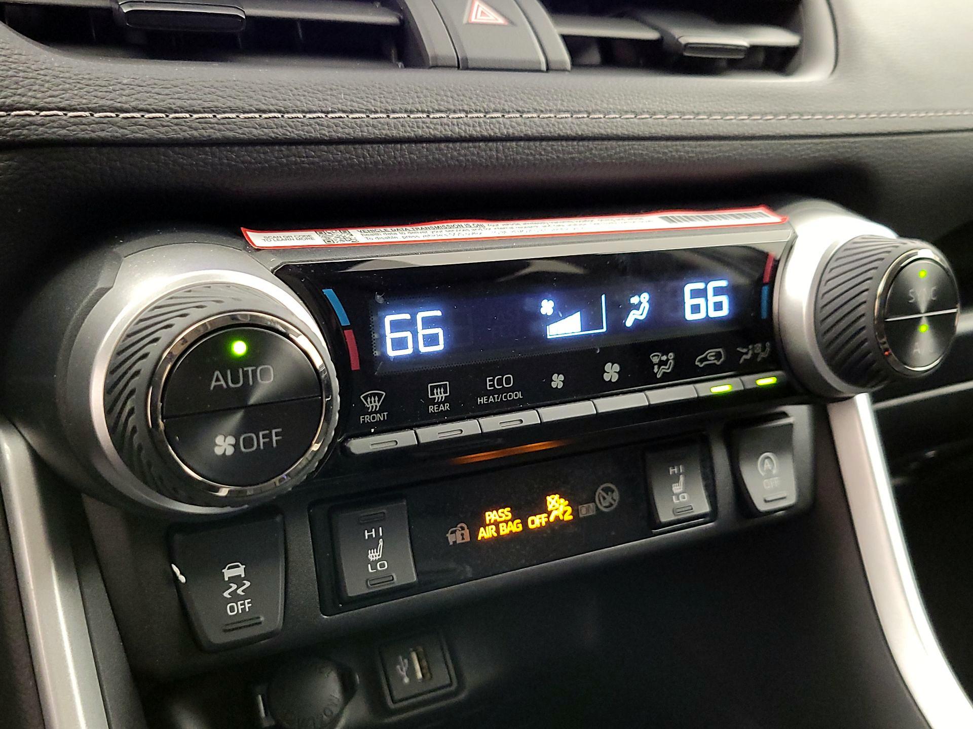 Thumbnail: 2025 Toyota RAV4 - 16