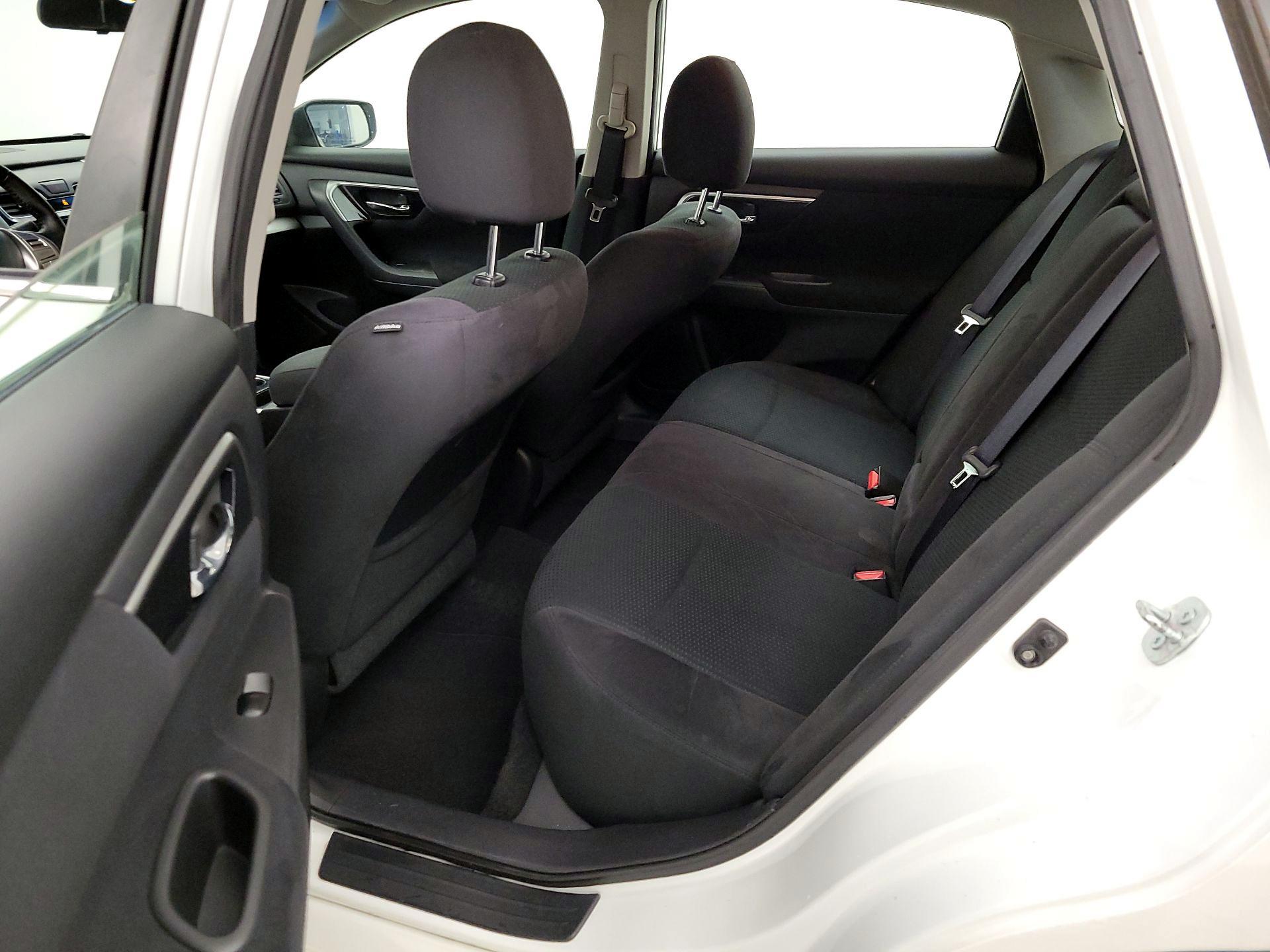 Thumbnail: 2014 Nissan Altima - 19