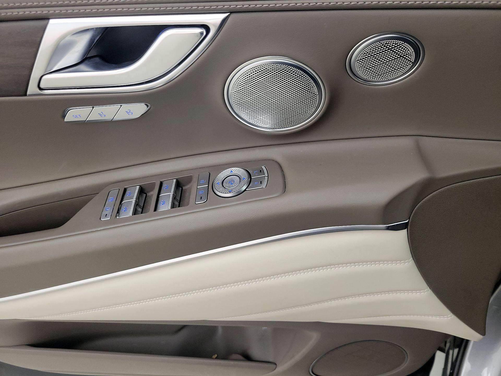 Thumbnail: 2023 Genesis GV80 - 12