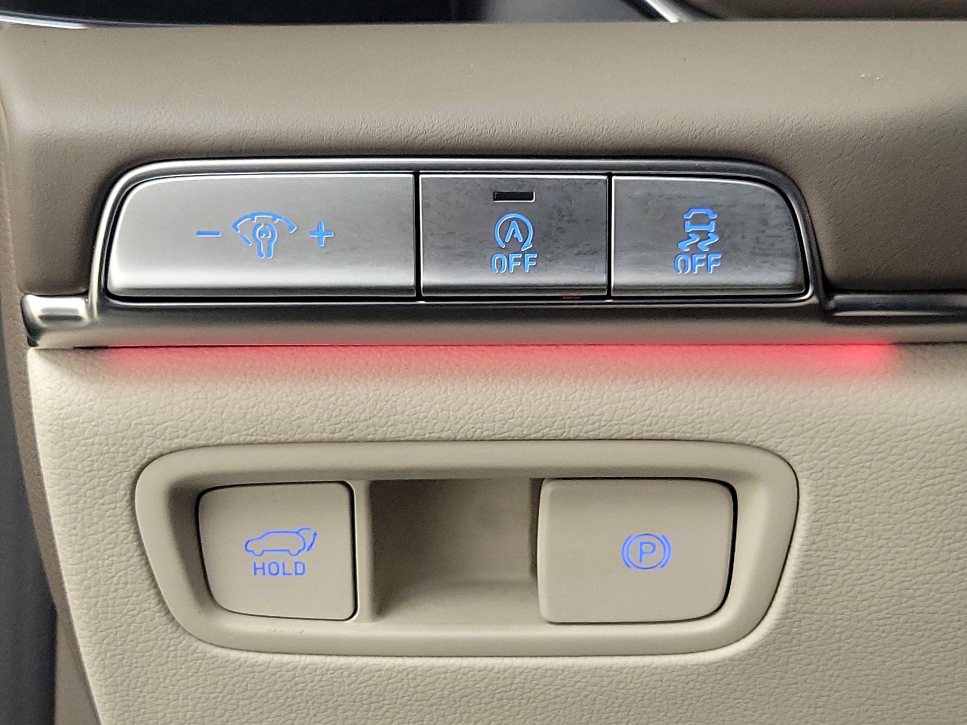 Thumbnail: 2023 Genesis GV80 - 13