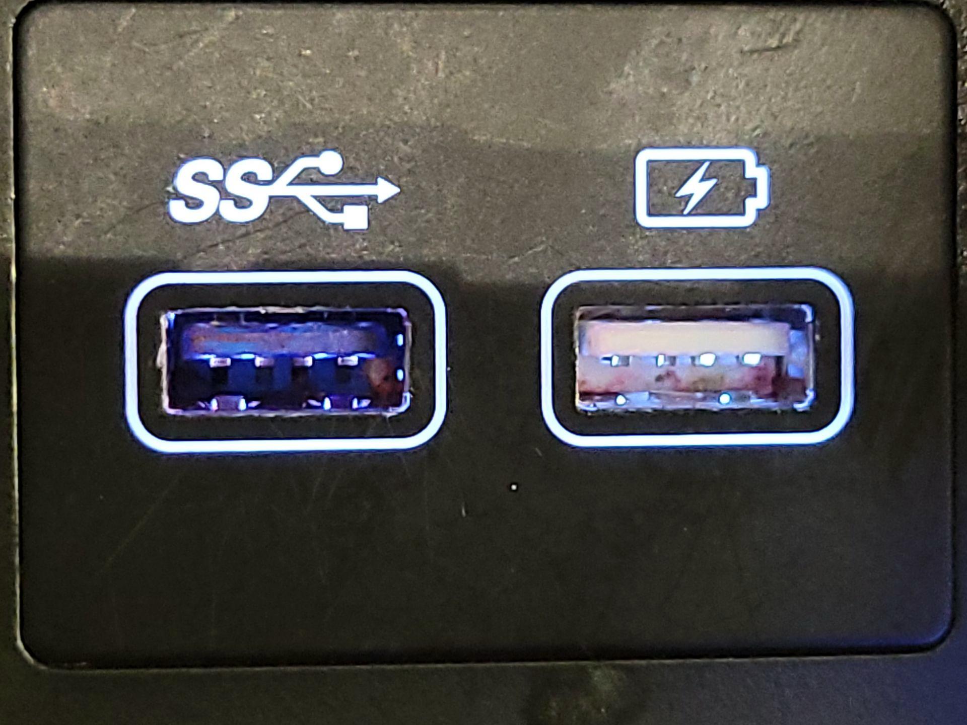 Thumbnail: 2023 Genesis GV80 - 19