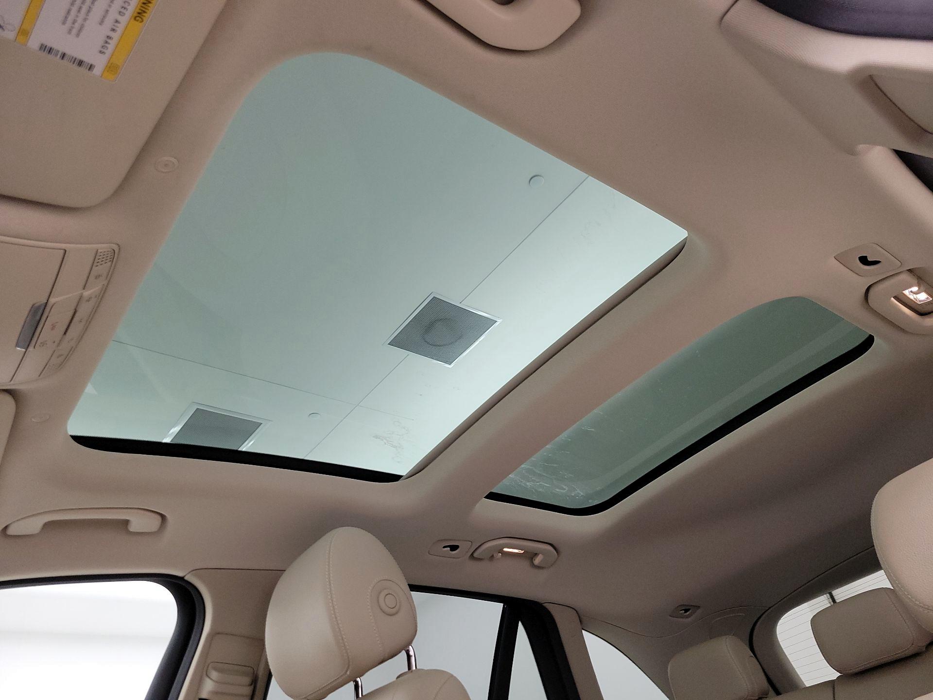 Thumbnail: 2020 Mercedes-Benz GLC - 19