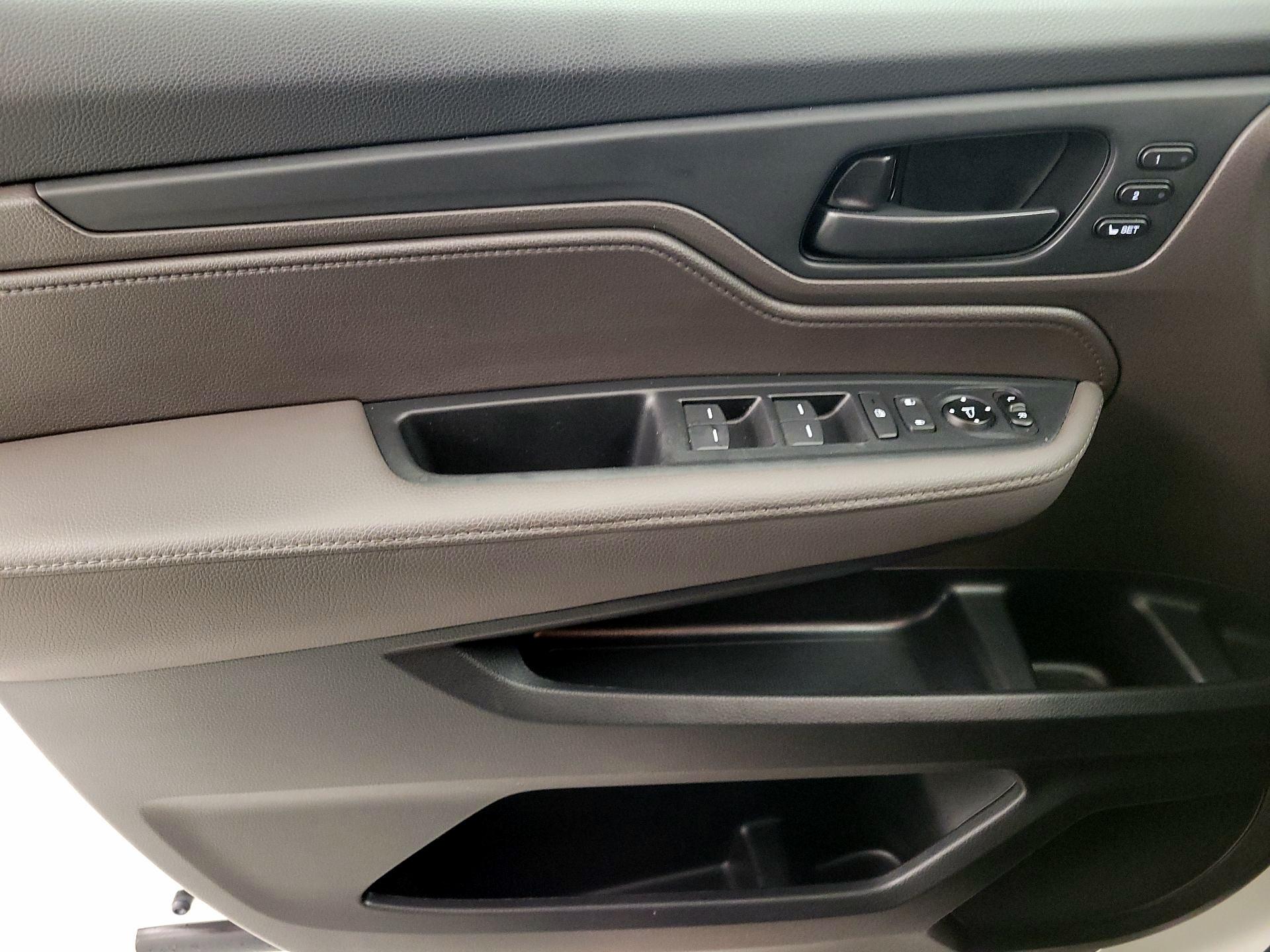 Thumbnail: 2019 Honda Odyssey - 12