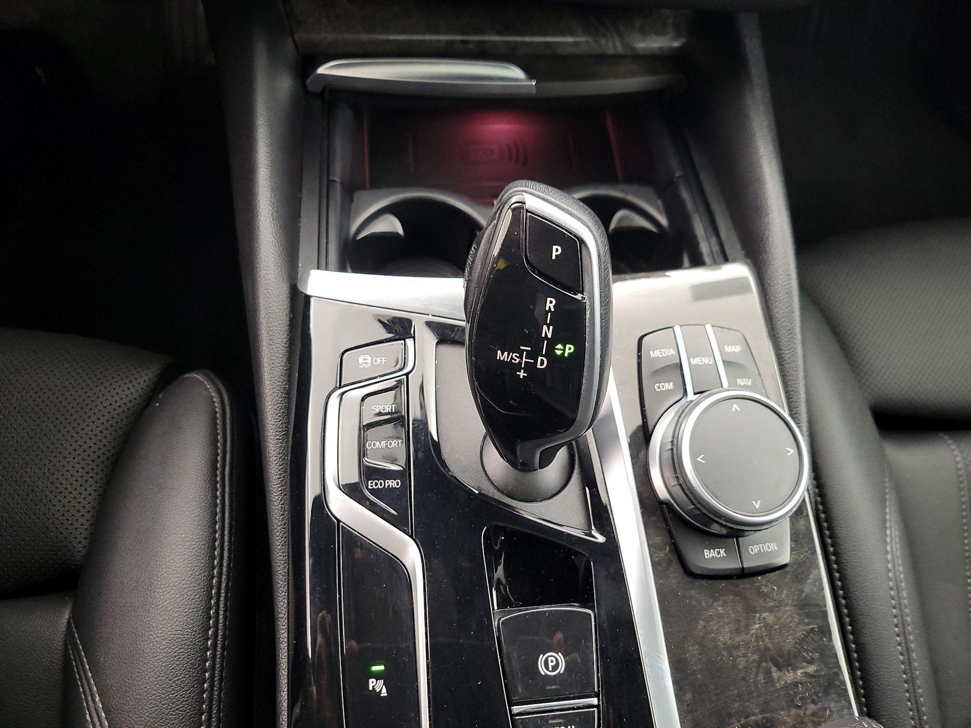 Thumbnail: 2021 BMW 5 Series - 18