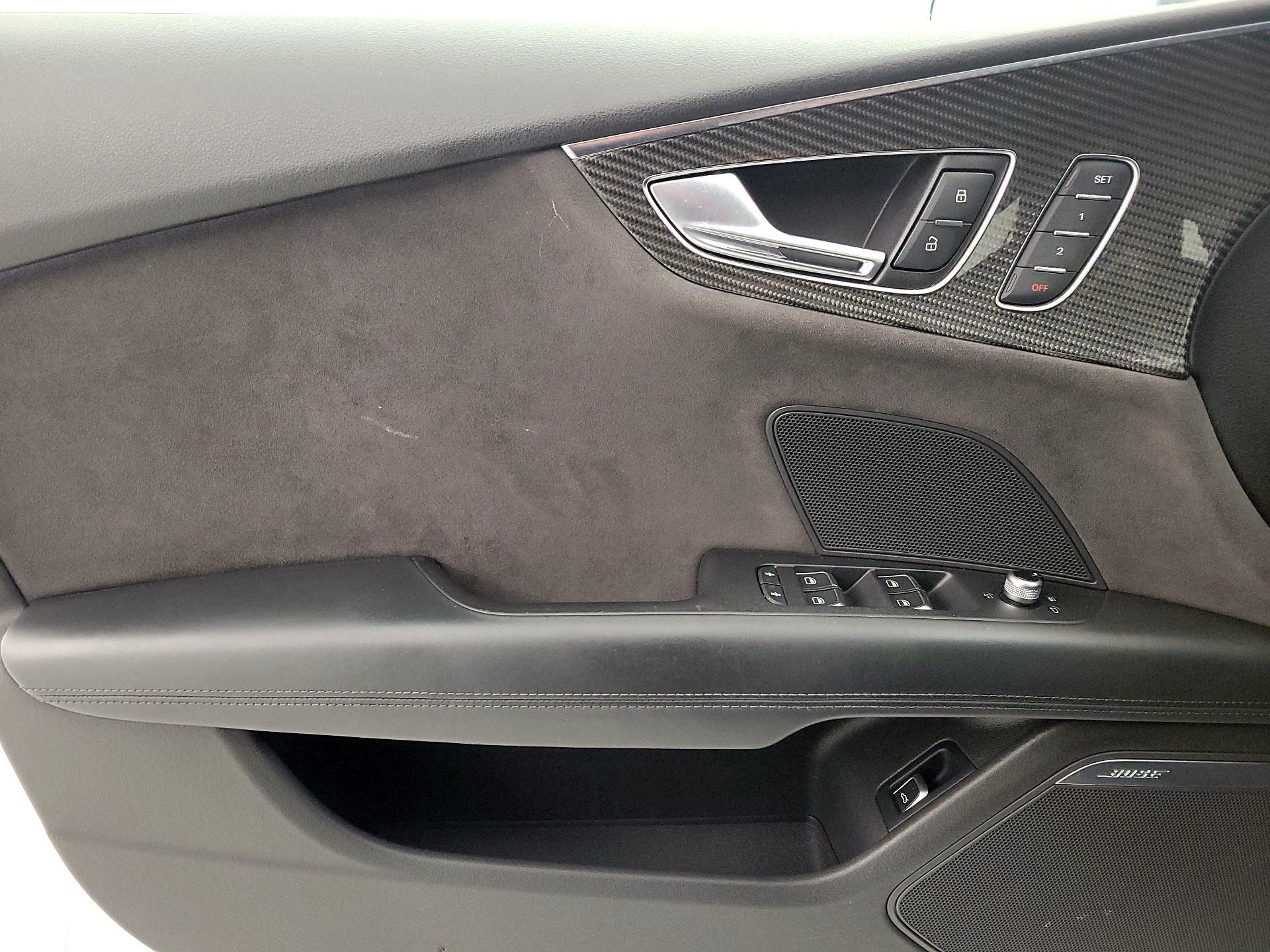 Thumbnail: 2017 Audi RS 7 - 12