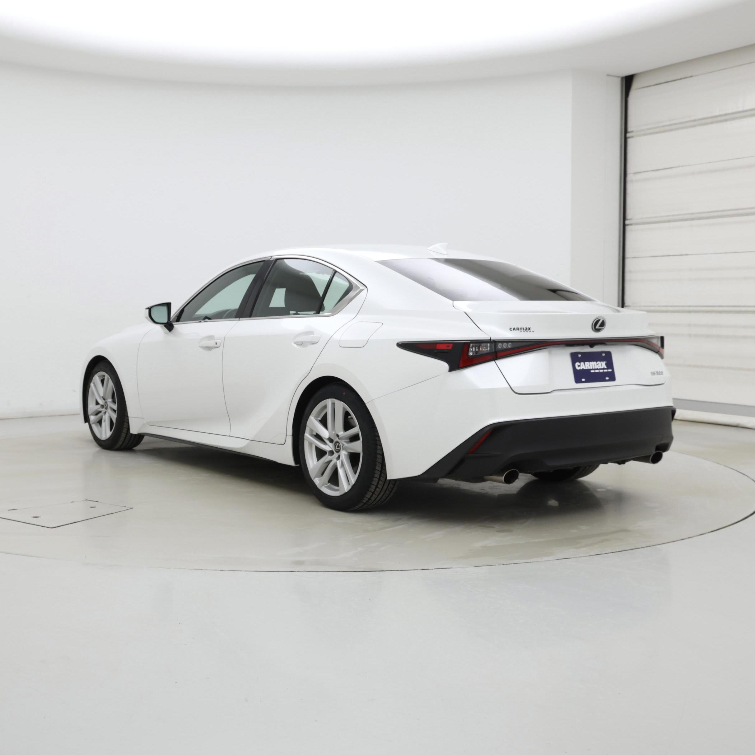 Thumbnail: 2022 Lexus IS - 2