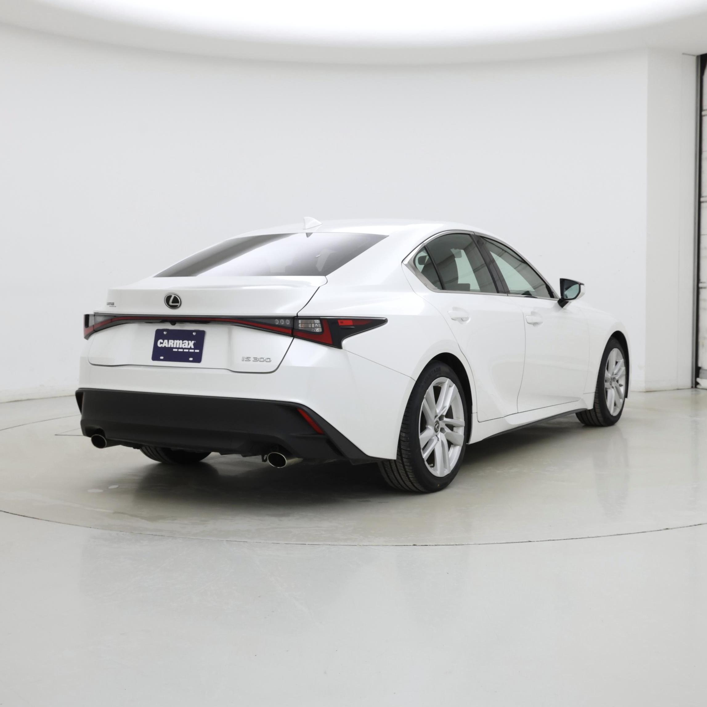 Thumbnail: 2022 Lexus IS - 8