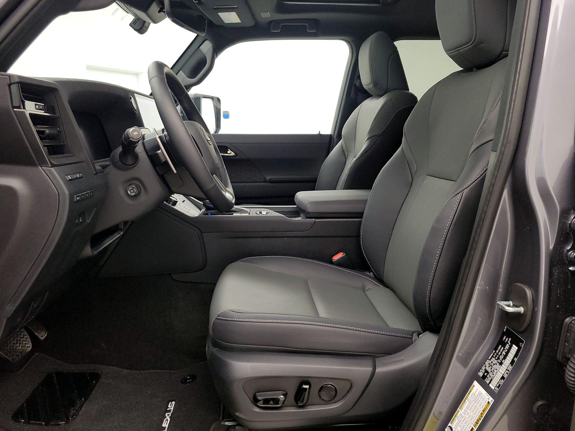 Thumbnail: 2025 Lexus GX - 11