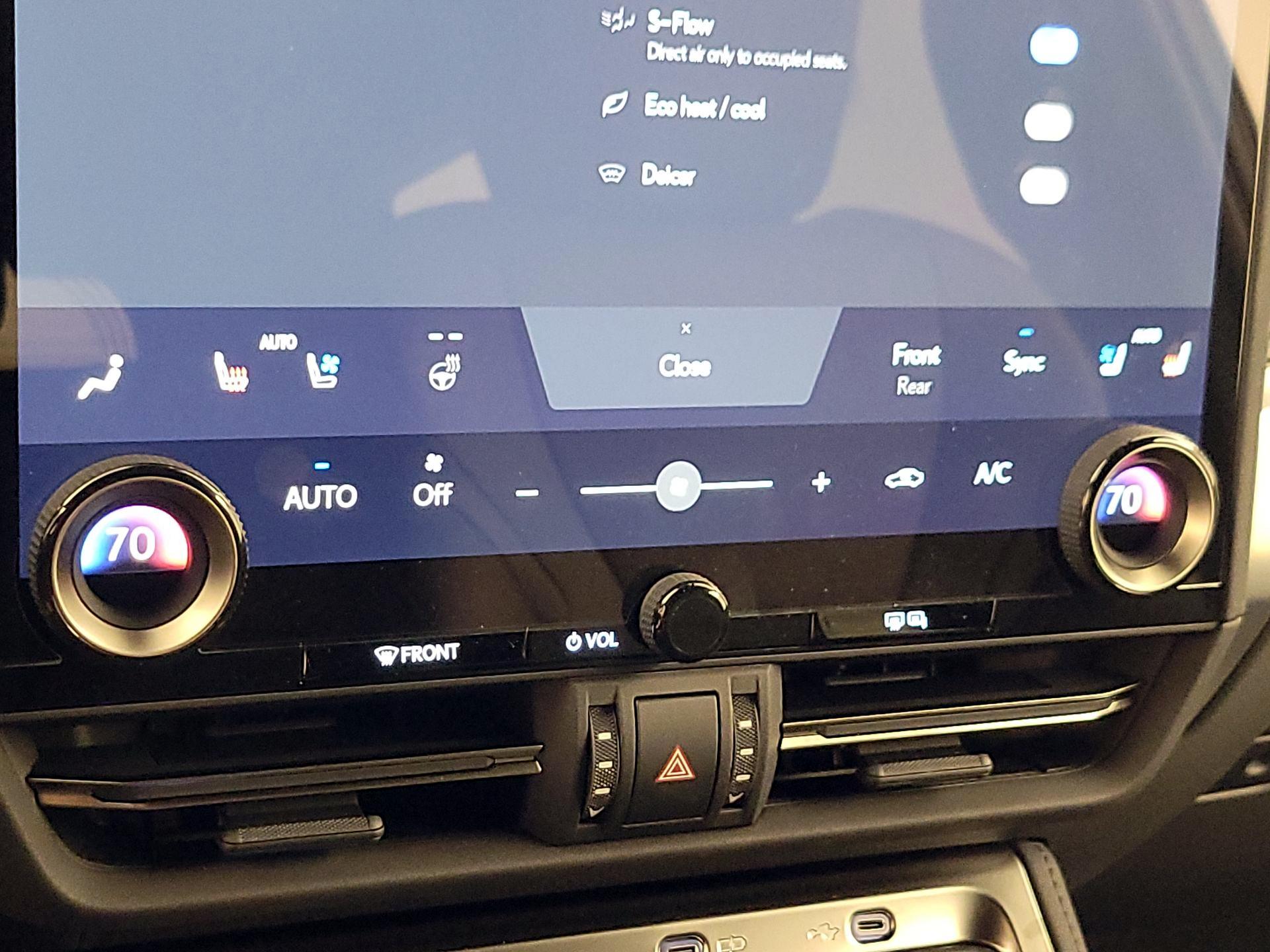 Thumbnail: 2025 Lexus GX - 17