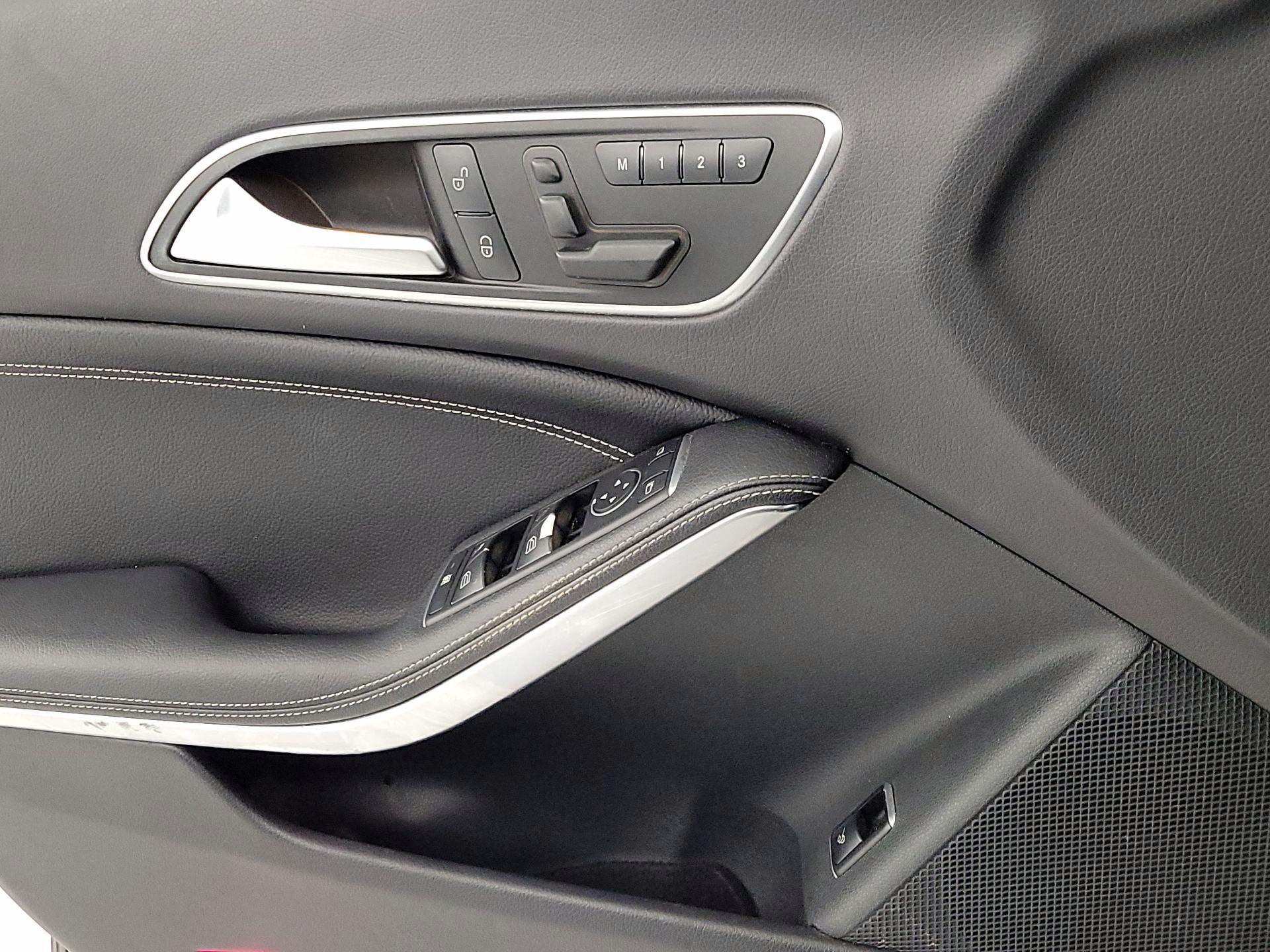 Thumbnail: 2016 Mercedes-Benz CLA - 12