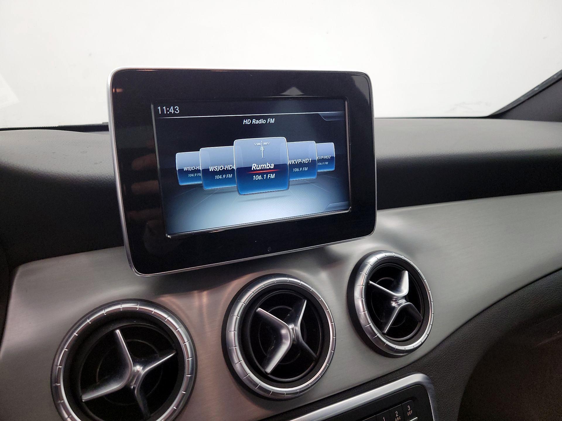 Thumbnail: 2016 Mercedes-Benz CLA - 16