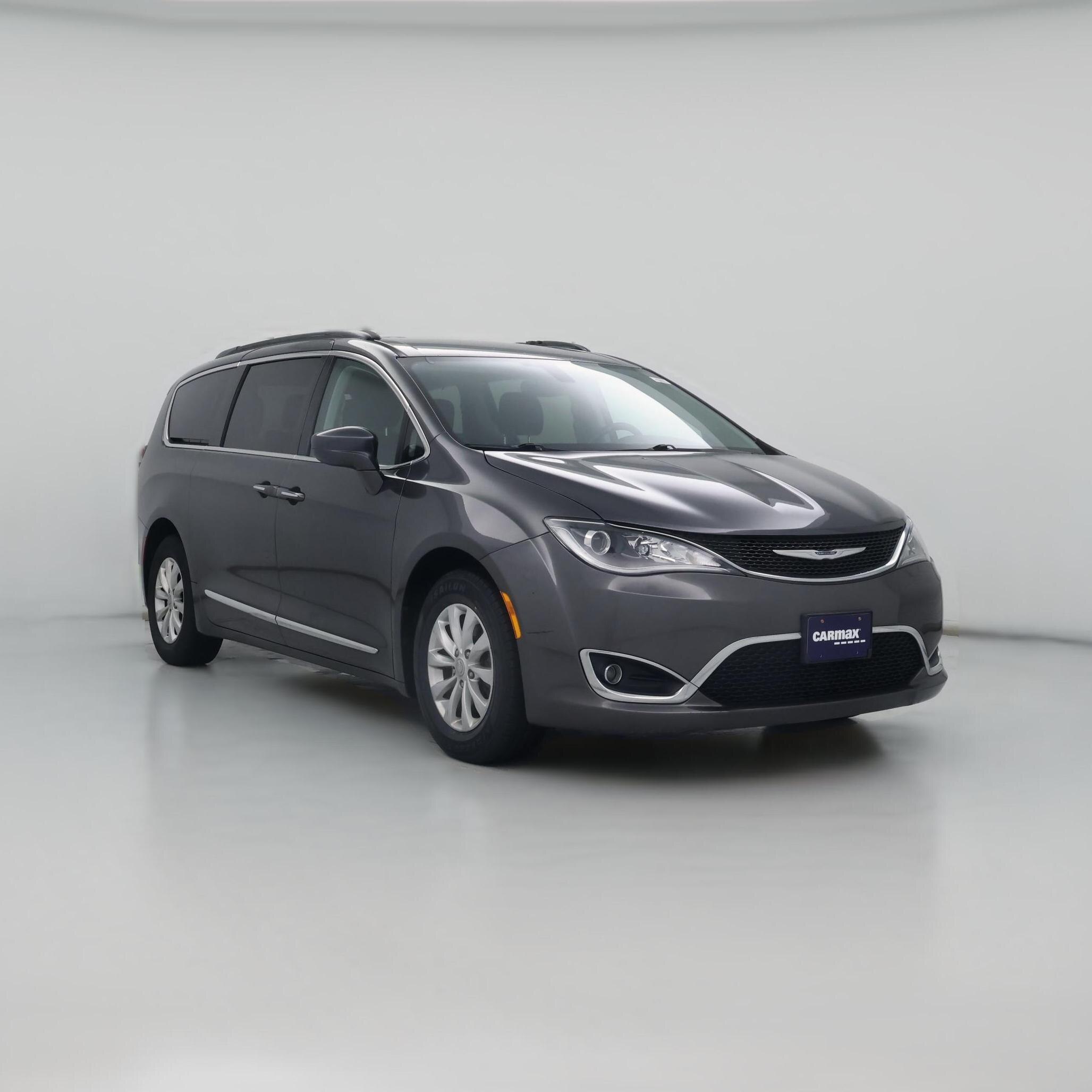 Thumbnail: 2017 Chrysler Pacifica - 1