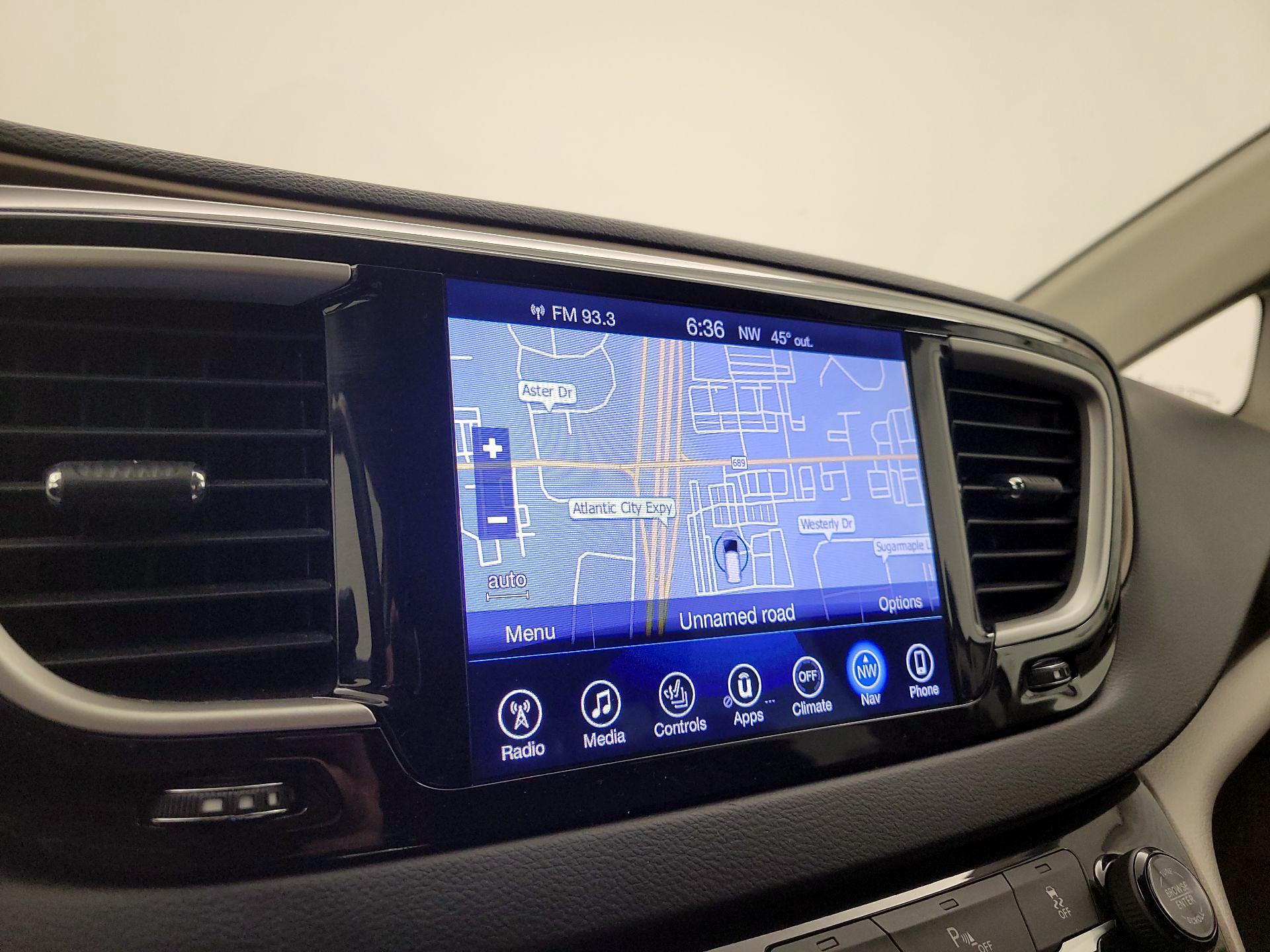 Thumbnail: 2017 Chrysler Pacifica - 14