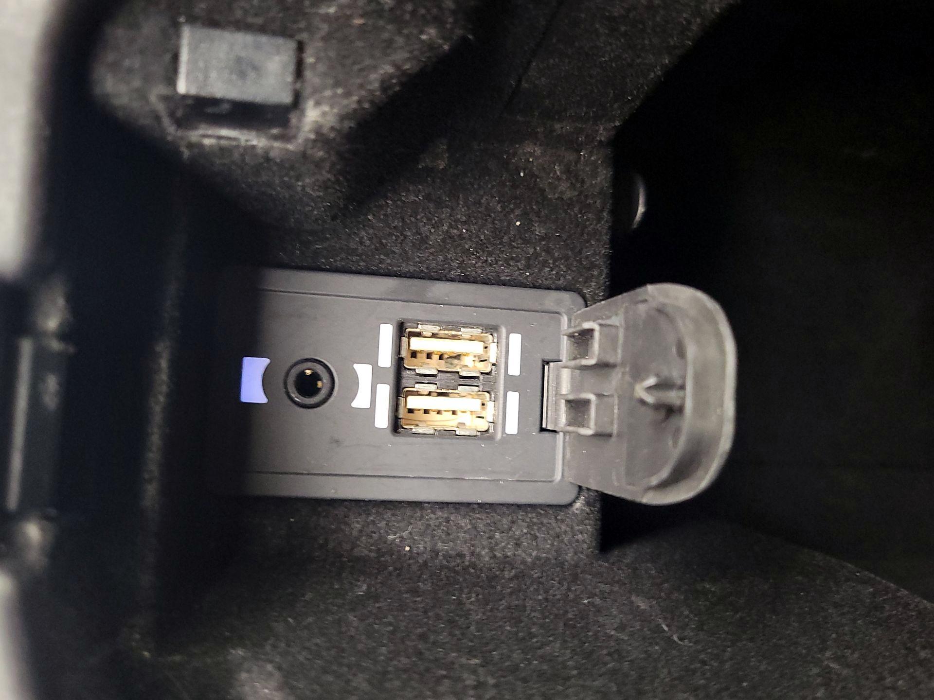 Thumbnail: 2015 Lexus IS - 19