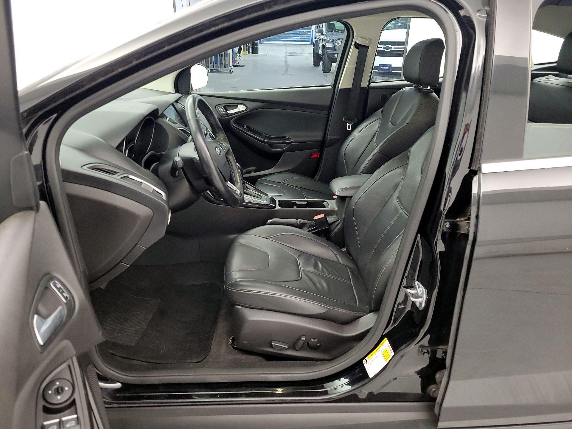 Thumbnail: 2018 Ford Focus - 11