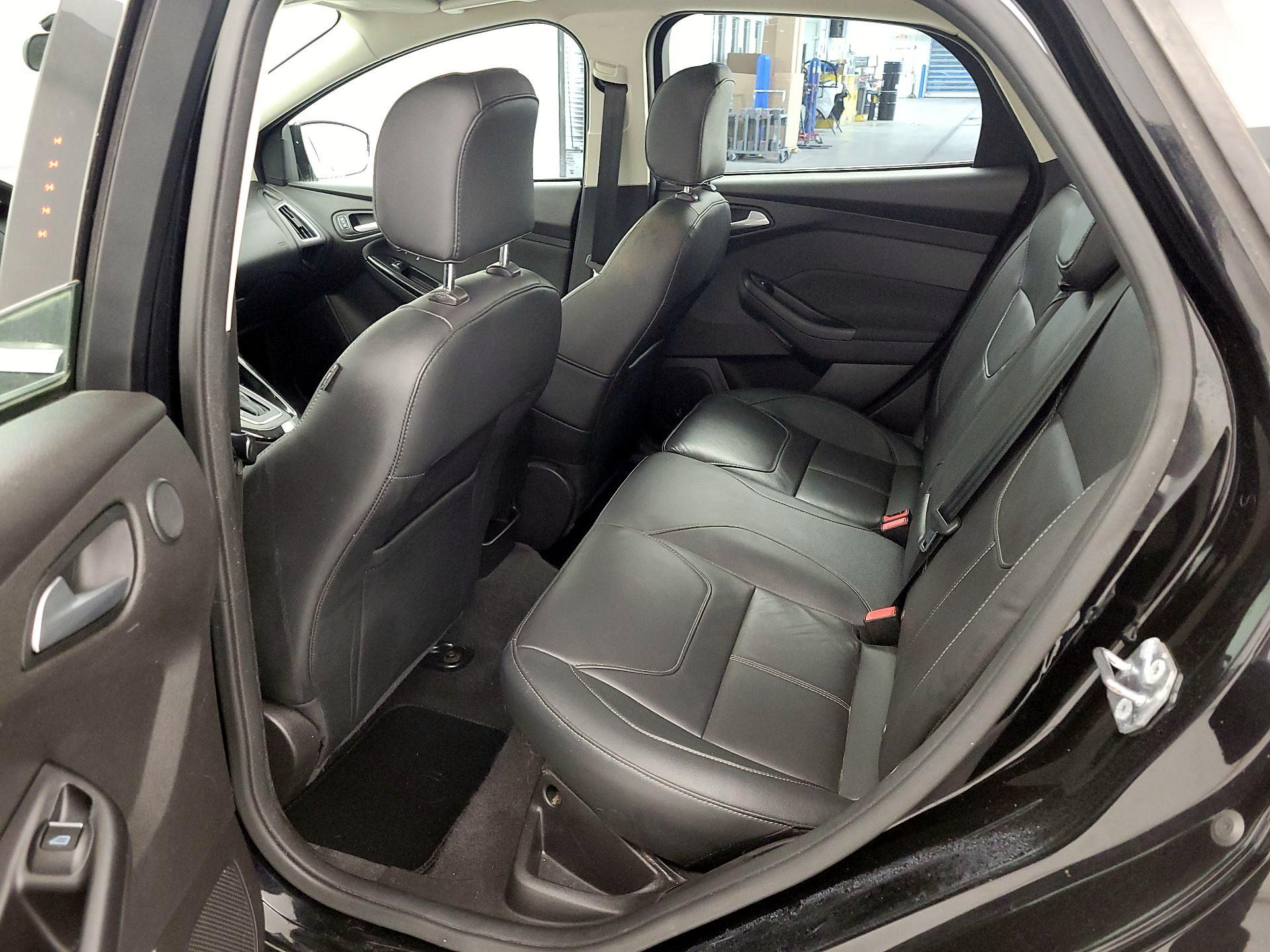 Thumbnail: 2018 Ford Focus - 20