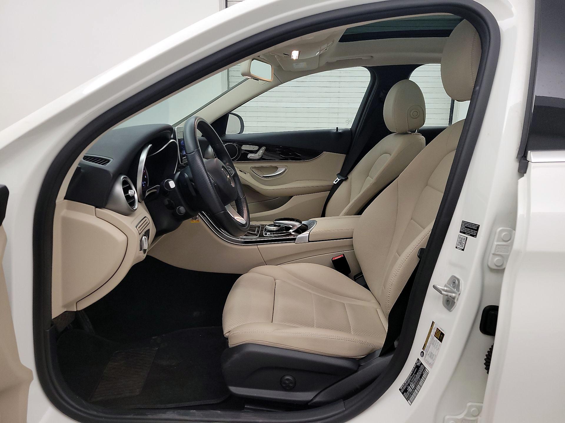 Thumbnail: 2015 Mercedes-Benz C-Class - 11