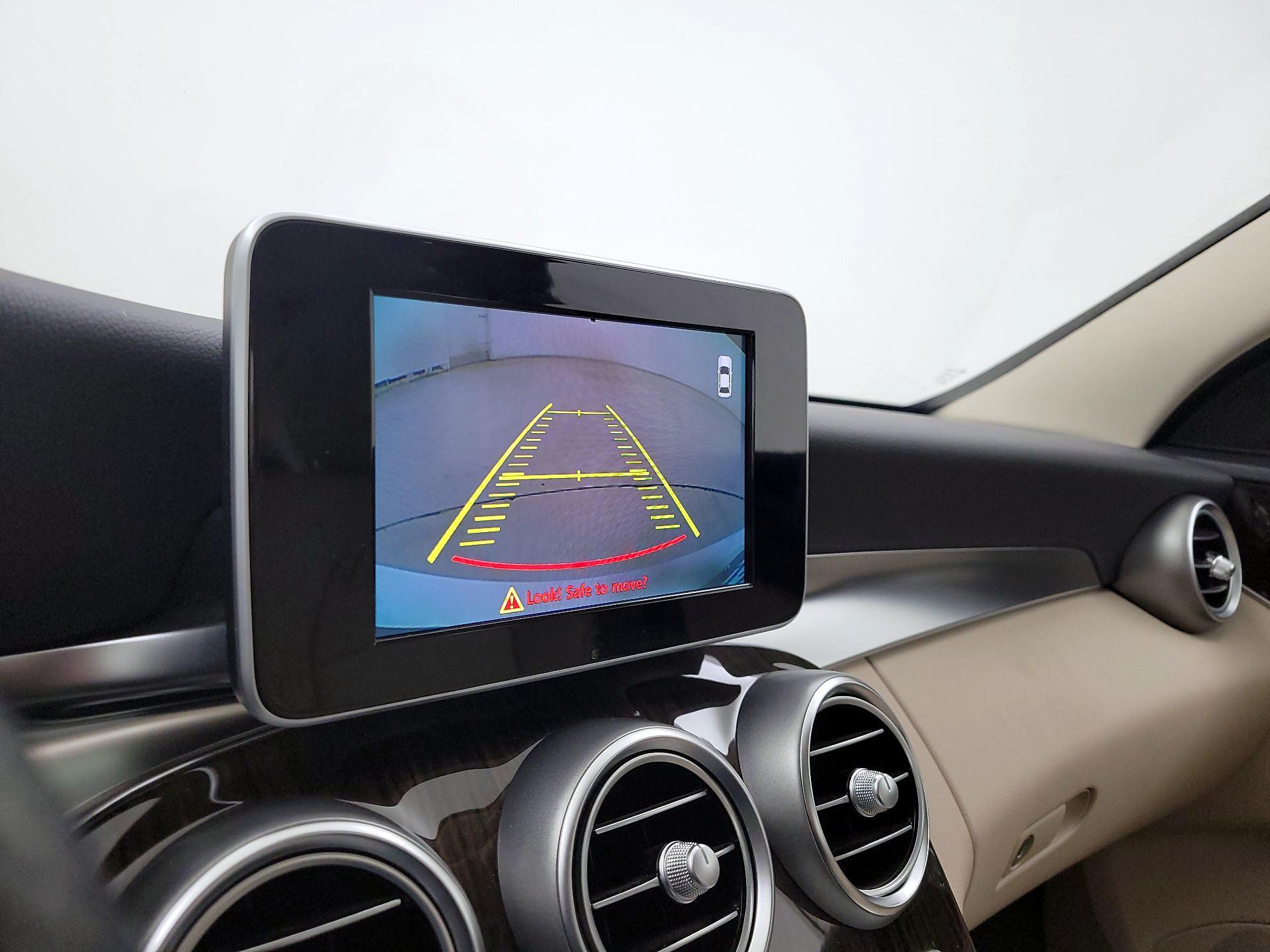 Thumbnail: 2015 Mercedes-Benz C-Class - 15