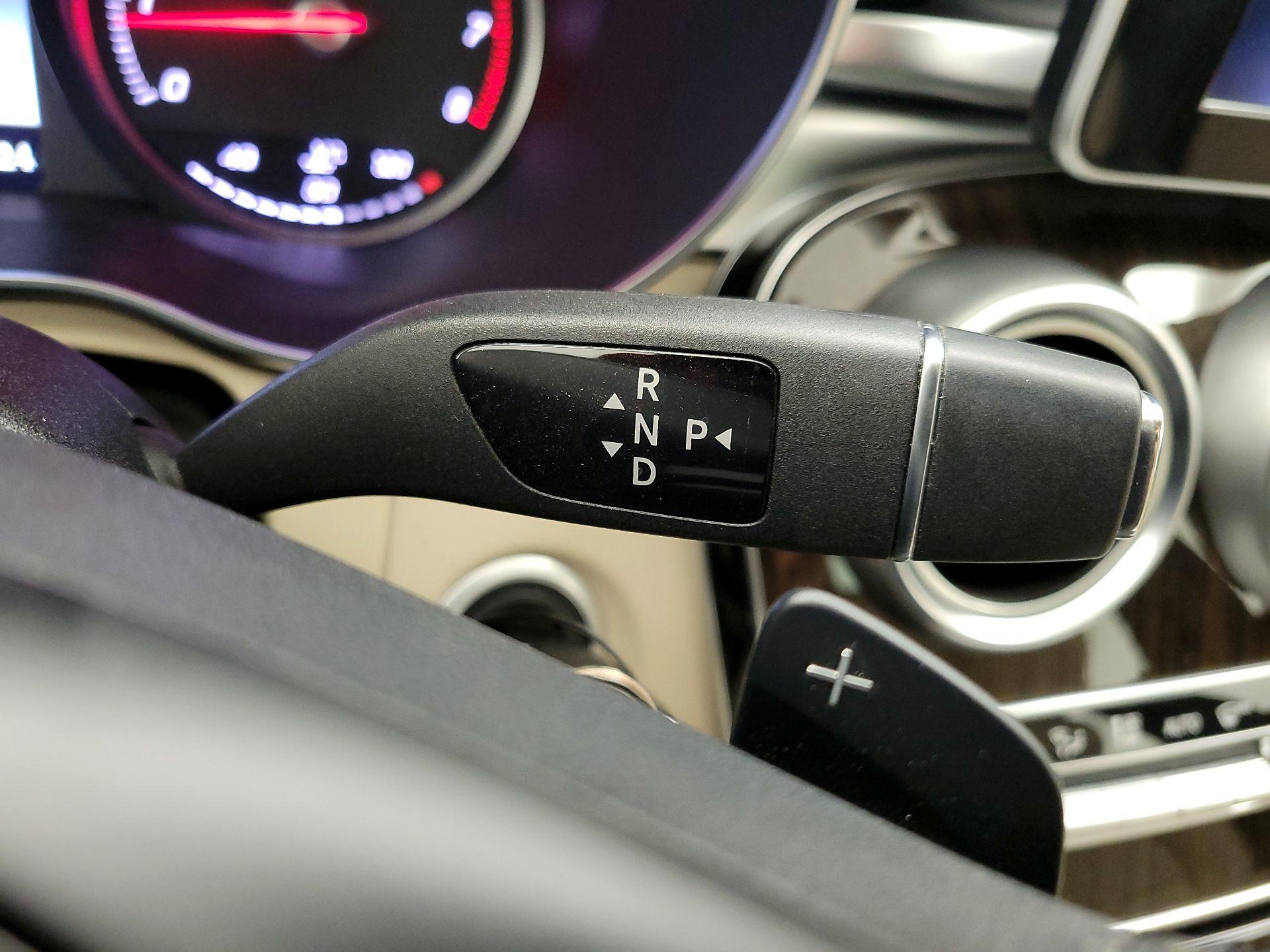 Thumbnail: 2015 Mercedes-Benz C-Class - 18