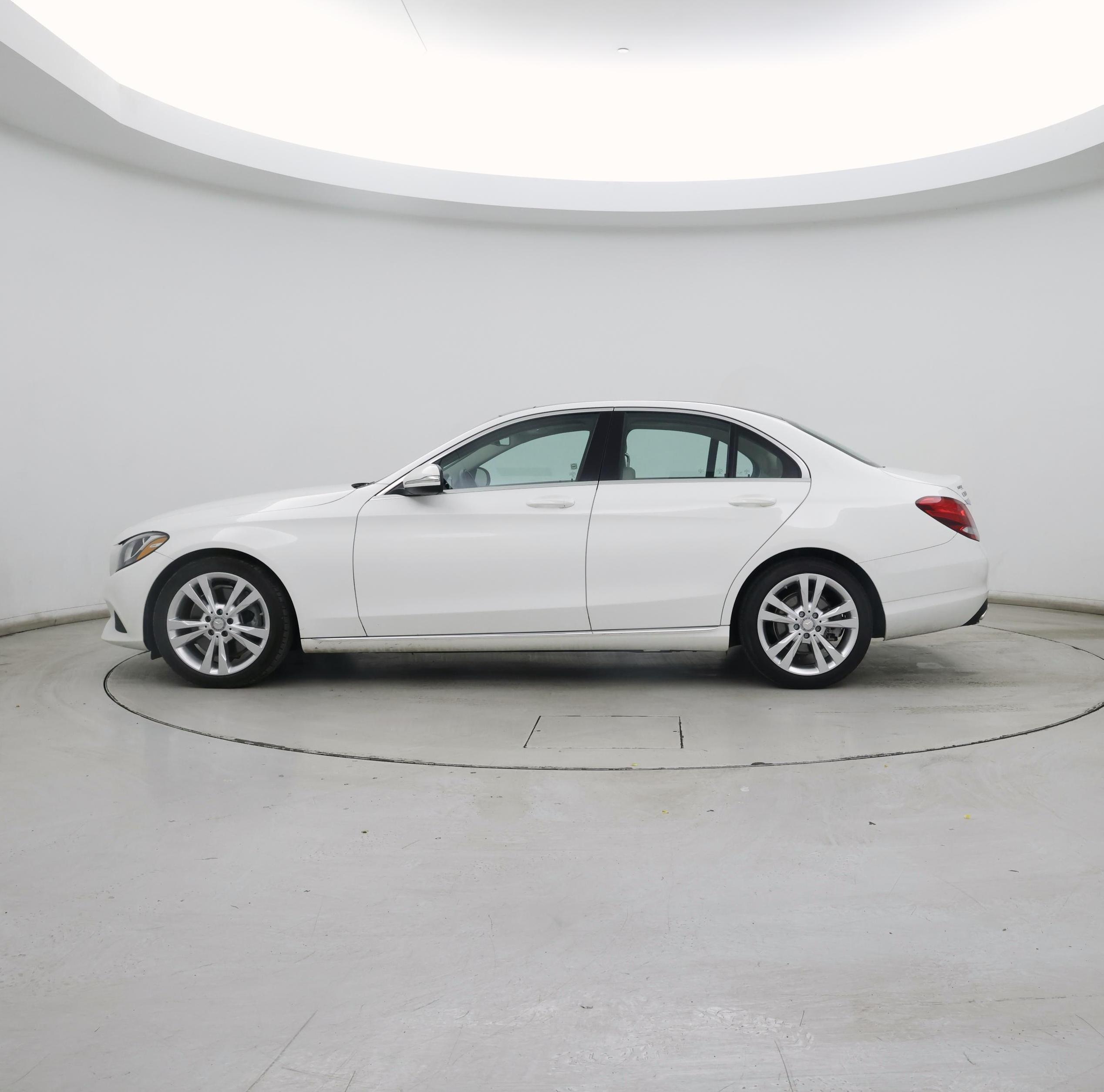 Thumbnail: 2015 Mercedes-Benz C-Class - 3