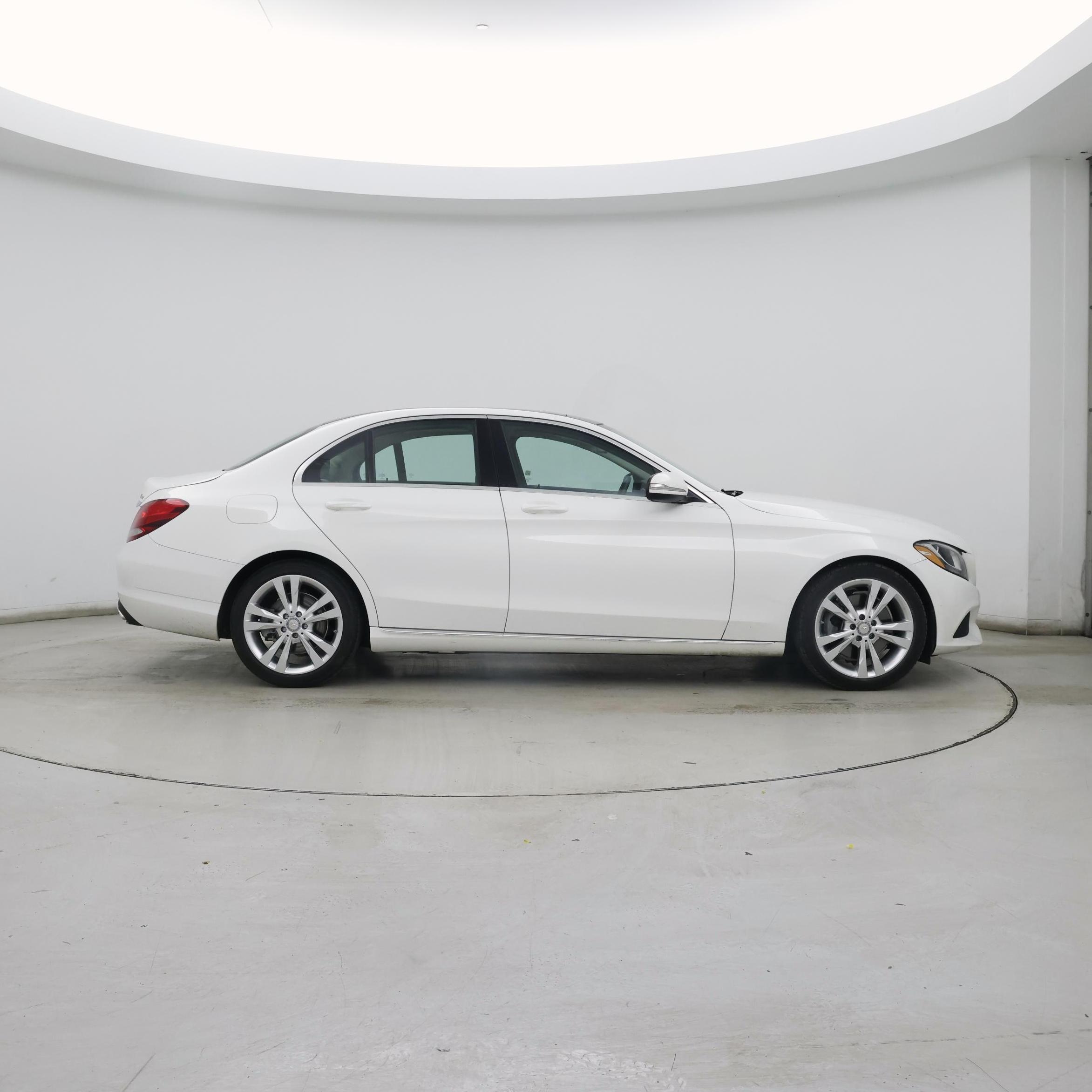 Thumbnail: 2015 Mercedes-Benz C-Class - 7