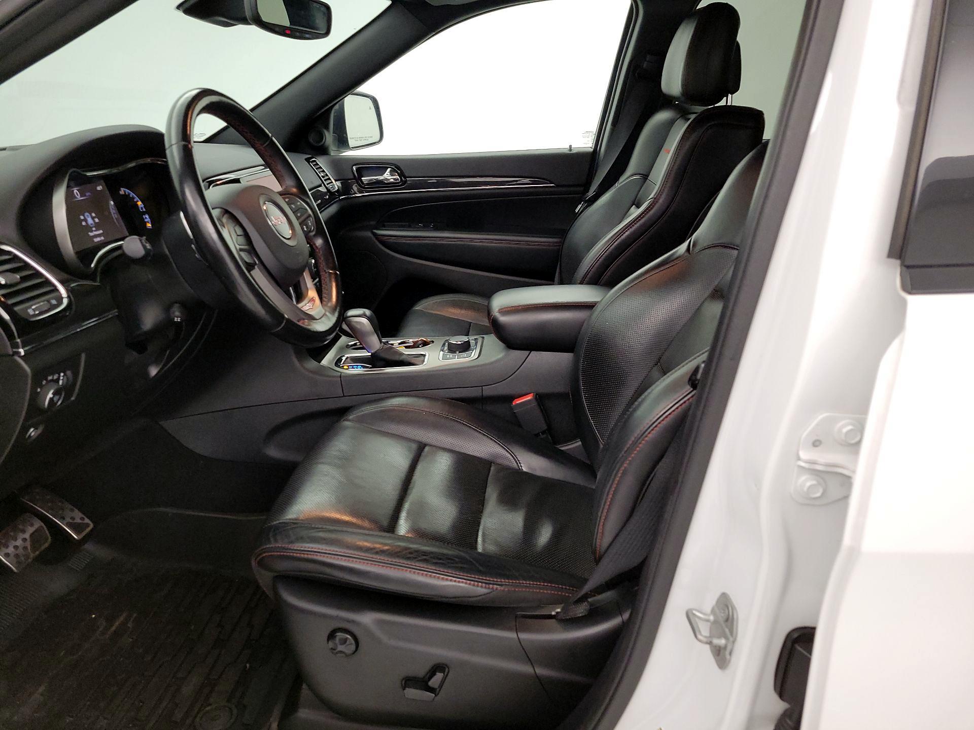 Thumbnail: 2019 Jeep Grand Cherokee - 11