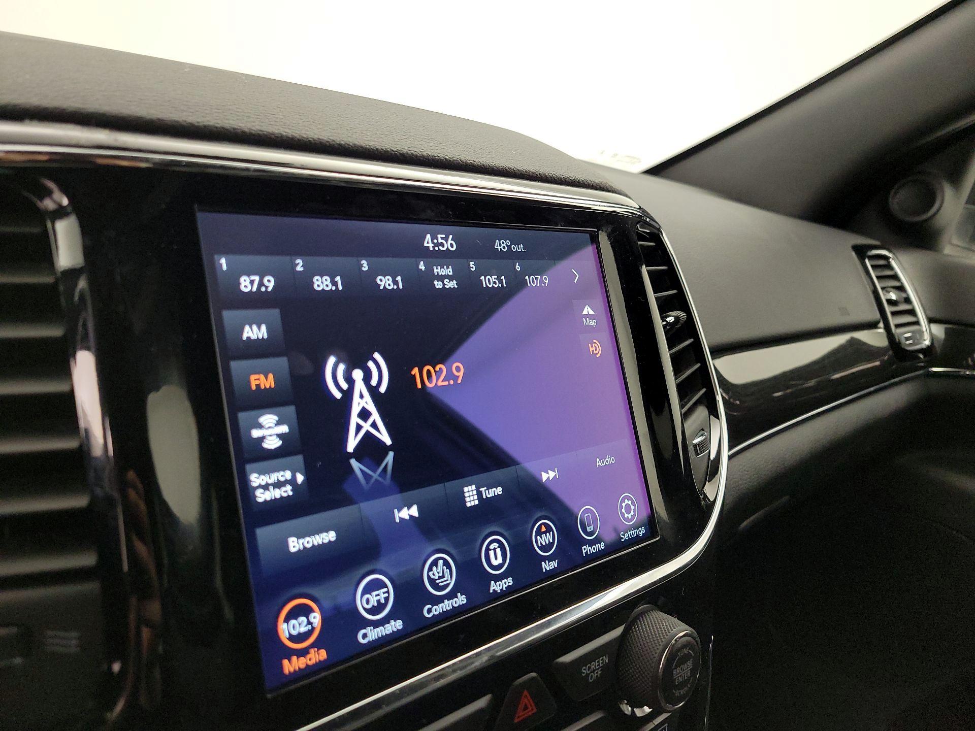 Thumbnail: 2019 Jeep Grand Cherokee - 16