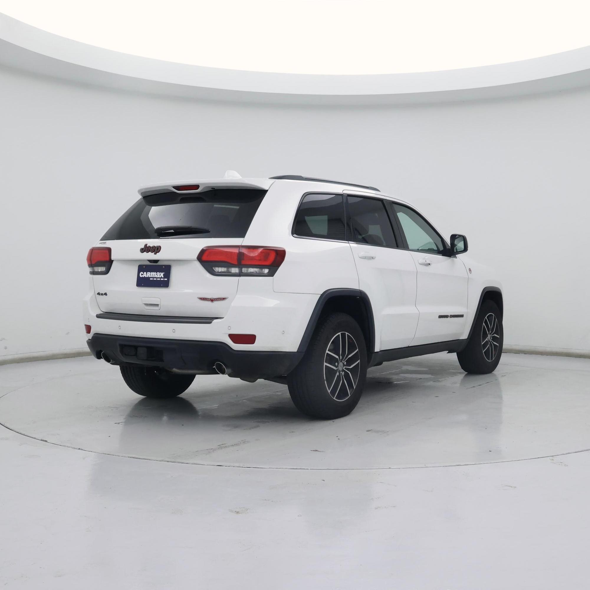 Thumbnail: 2019 Jeep Grand Cherokee - 8