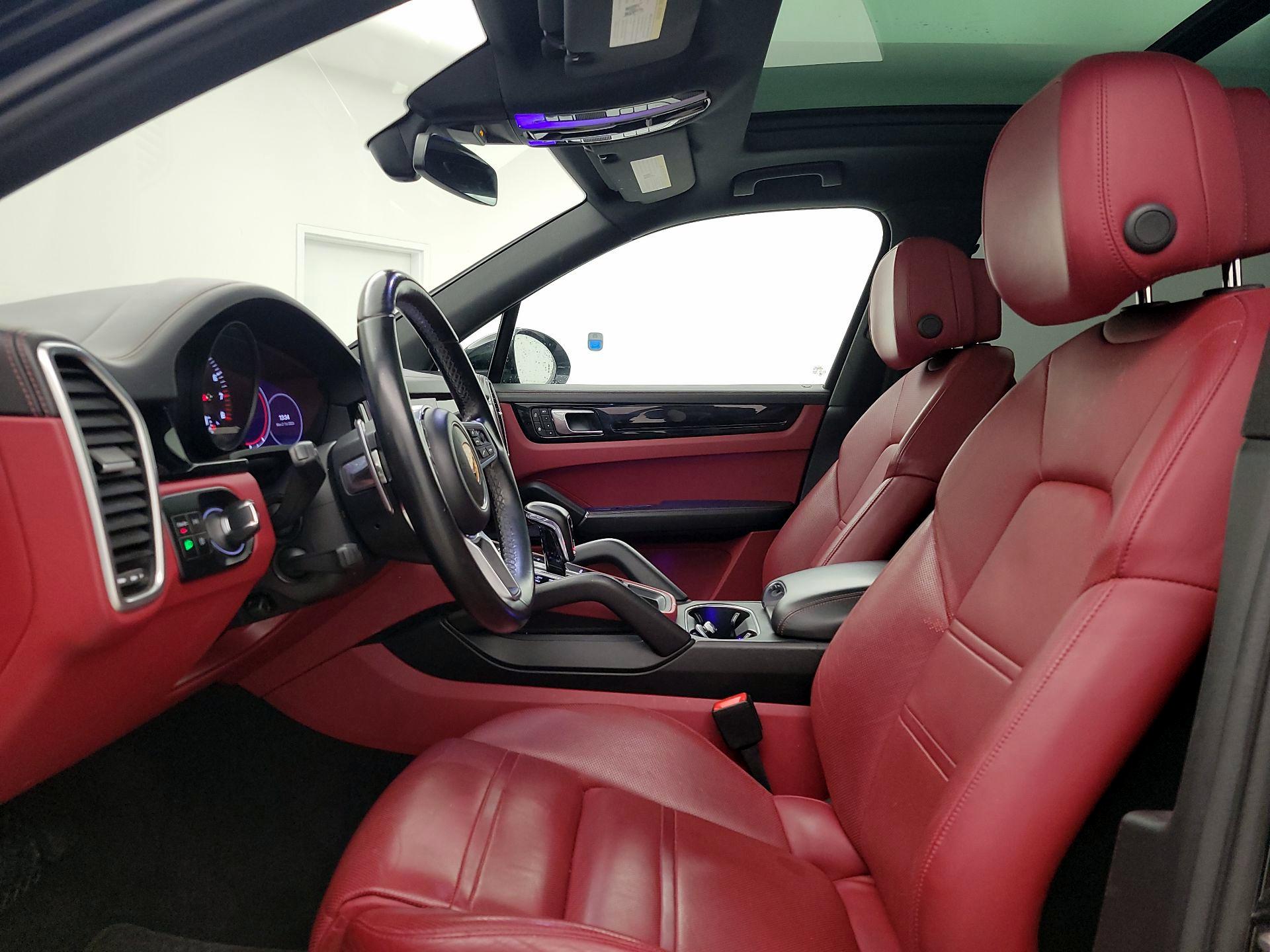 Thumbnail: 2022 Porsche Cayenne - 11