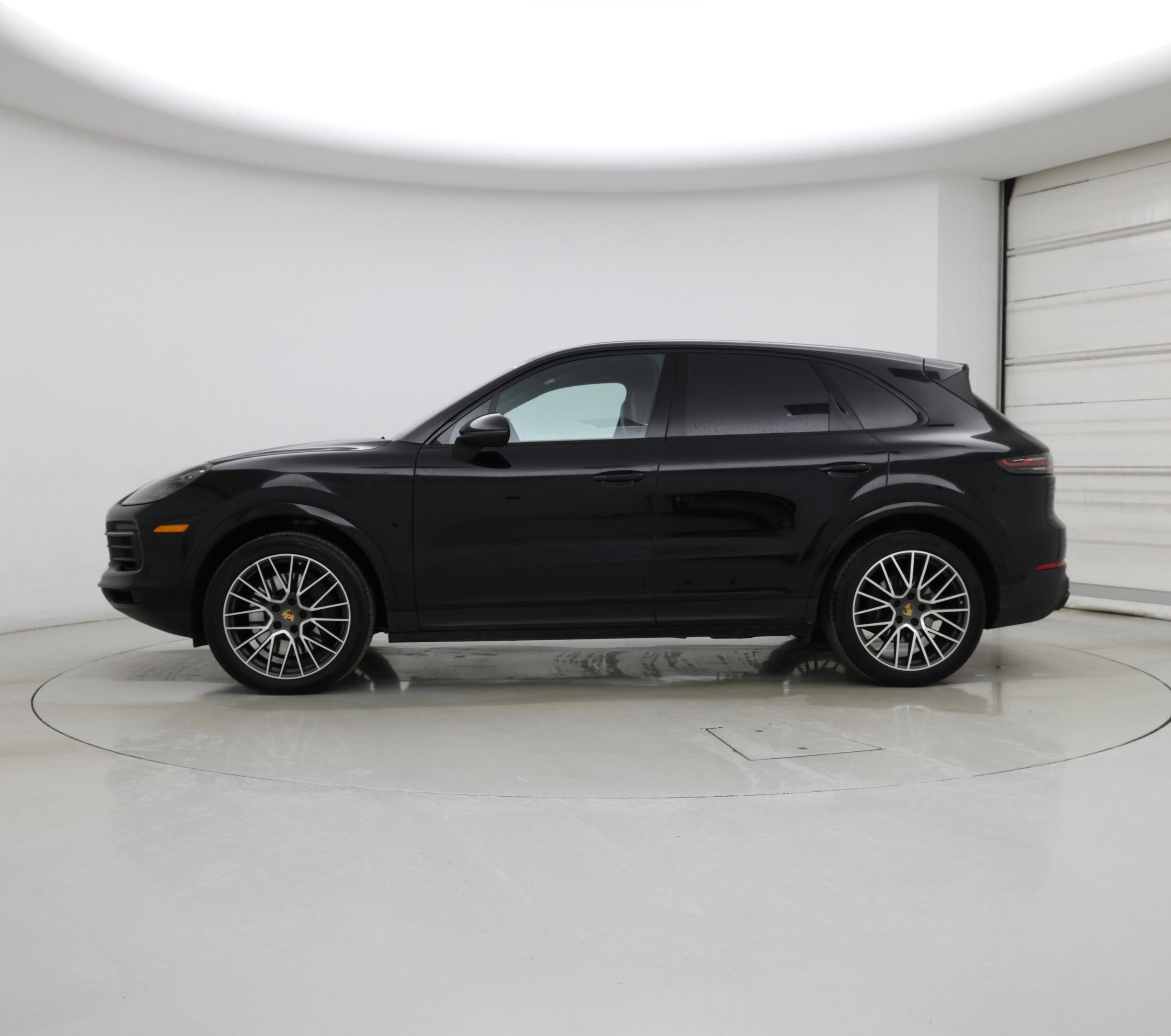 Thumbnail: 2022 Porsche Cayenne - 3