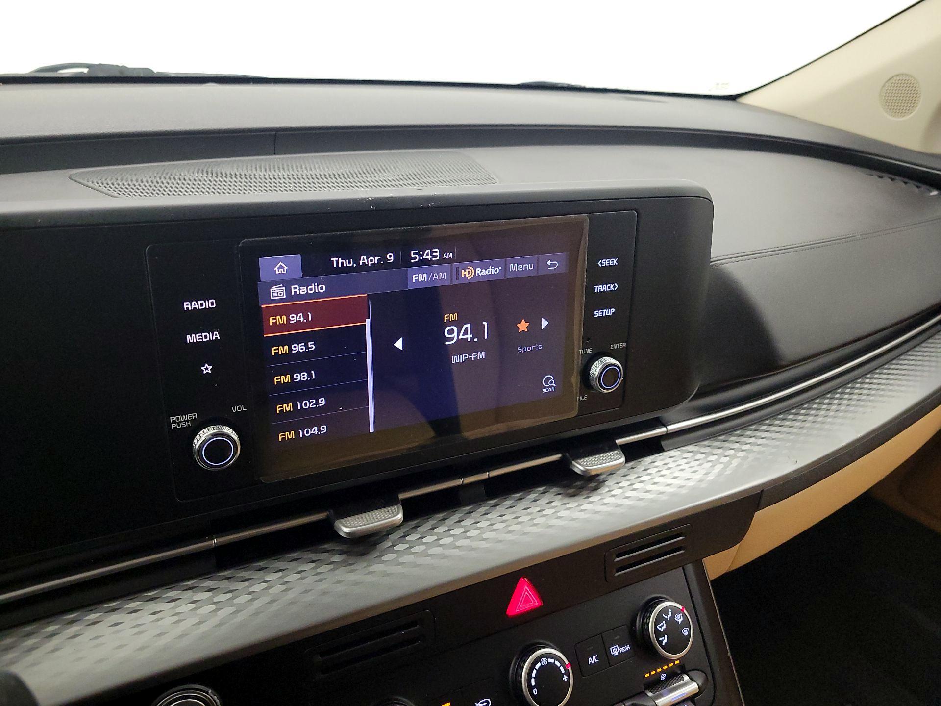 Thumbnail: 2022 Kia Carnival - 15