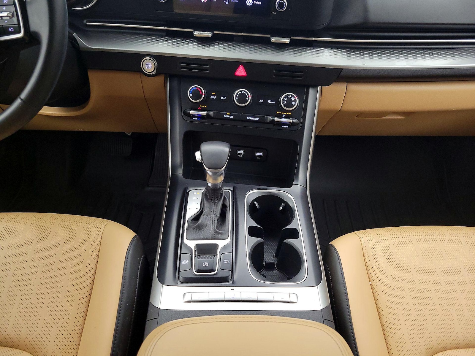 2022 Kia Carnival LX Seat Pkg - Photo 18