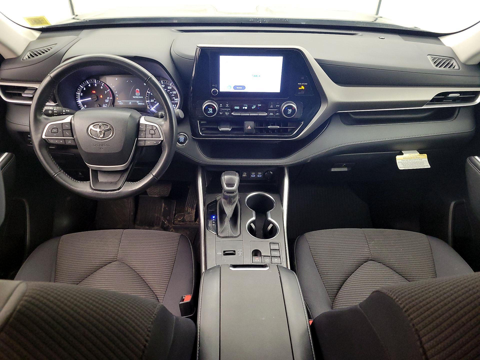 Thumbnail: 2023 Toyota Highlander - 9