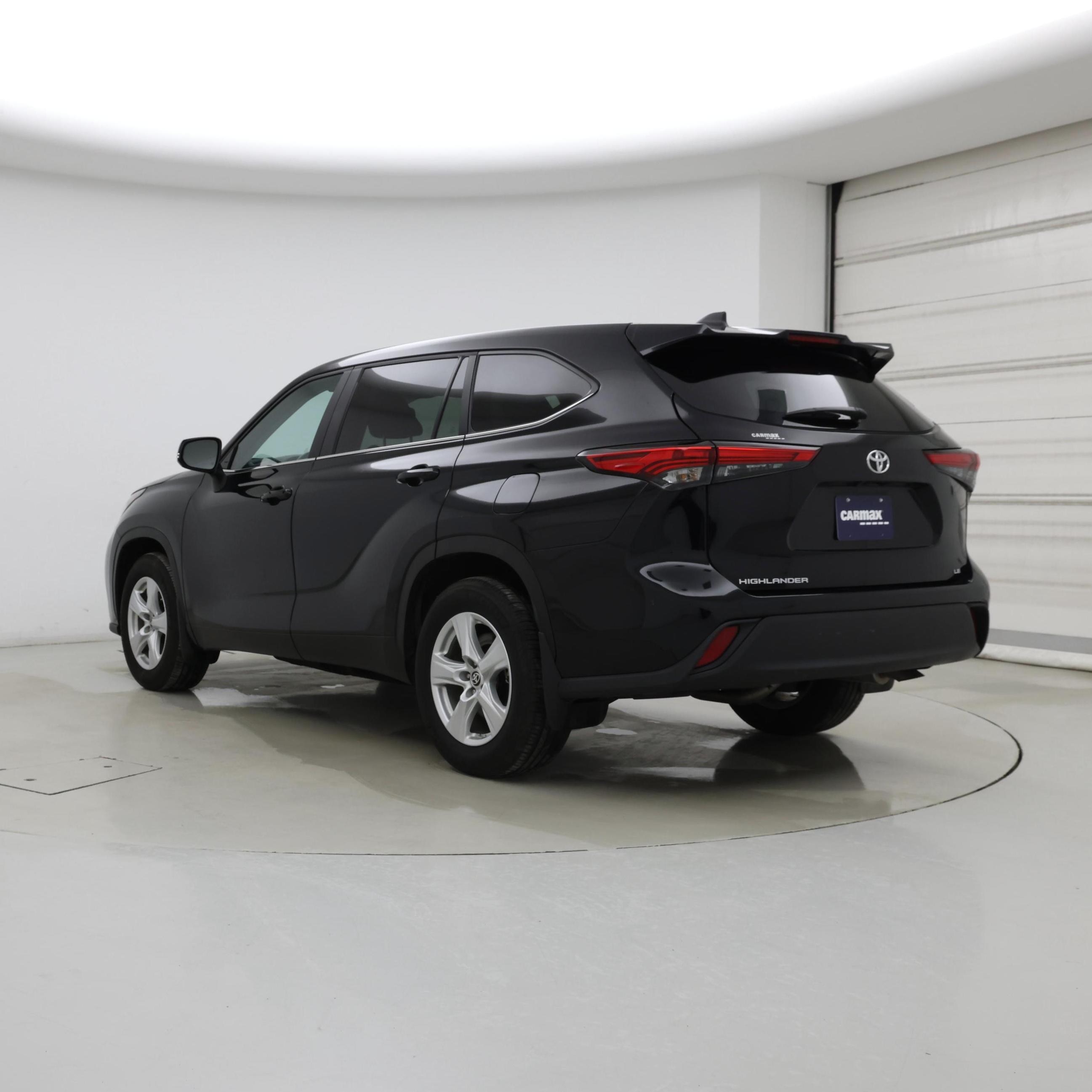 Thumbnail: 2023 Toyota Highlander - 2