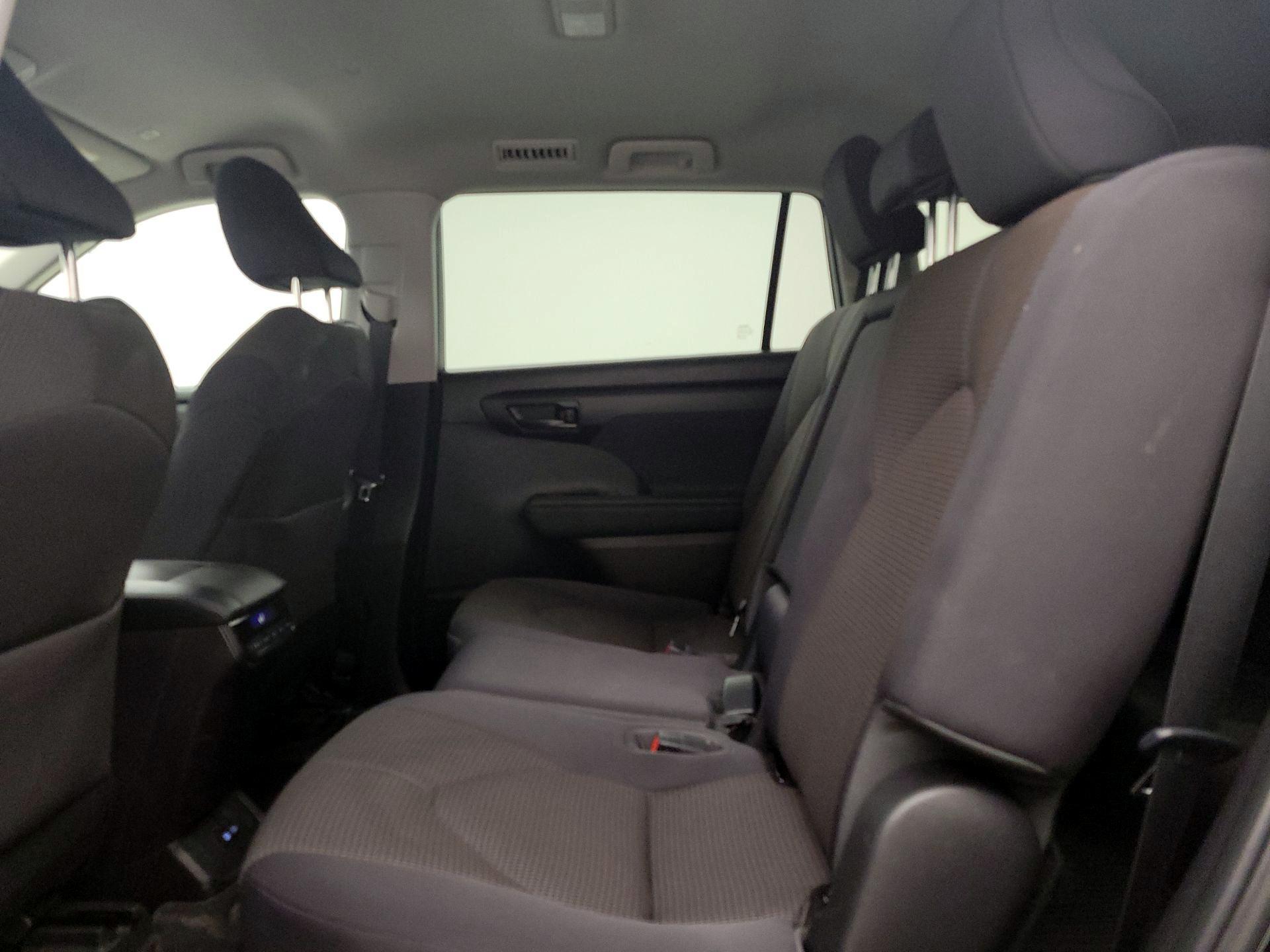 Thumbnail: 2023 Toyota Highlander - 19