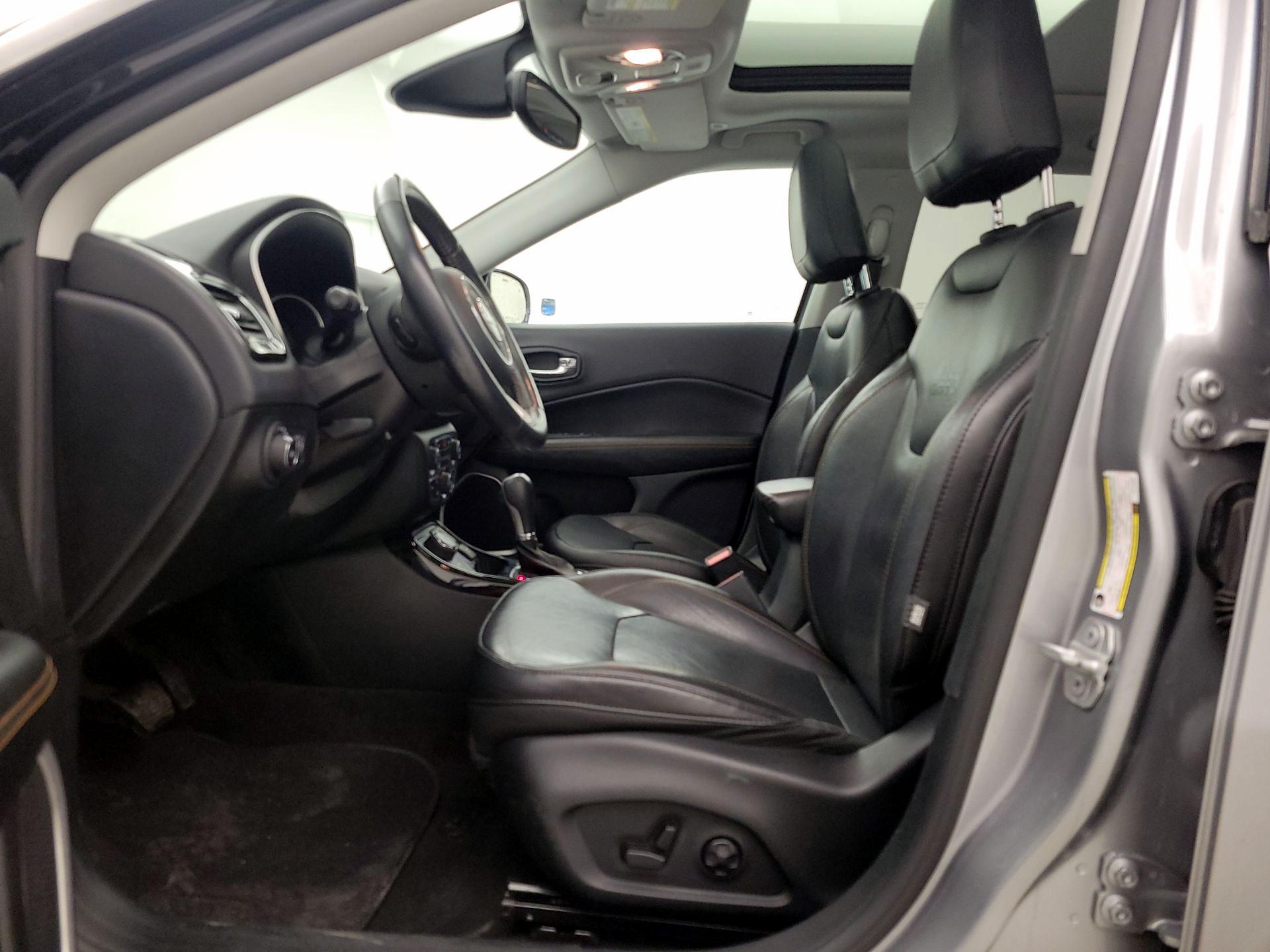 Thumbnail: 2018 Jeep Compass - 11