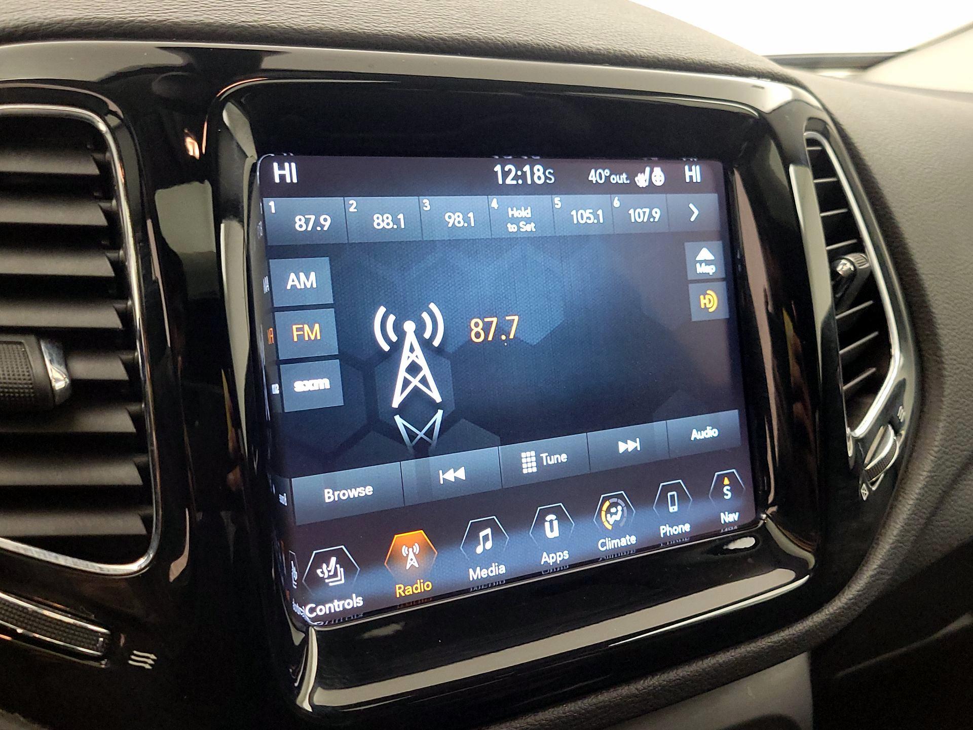 Thumbnail: 2018 Jeep Compass - 16