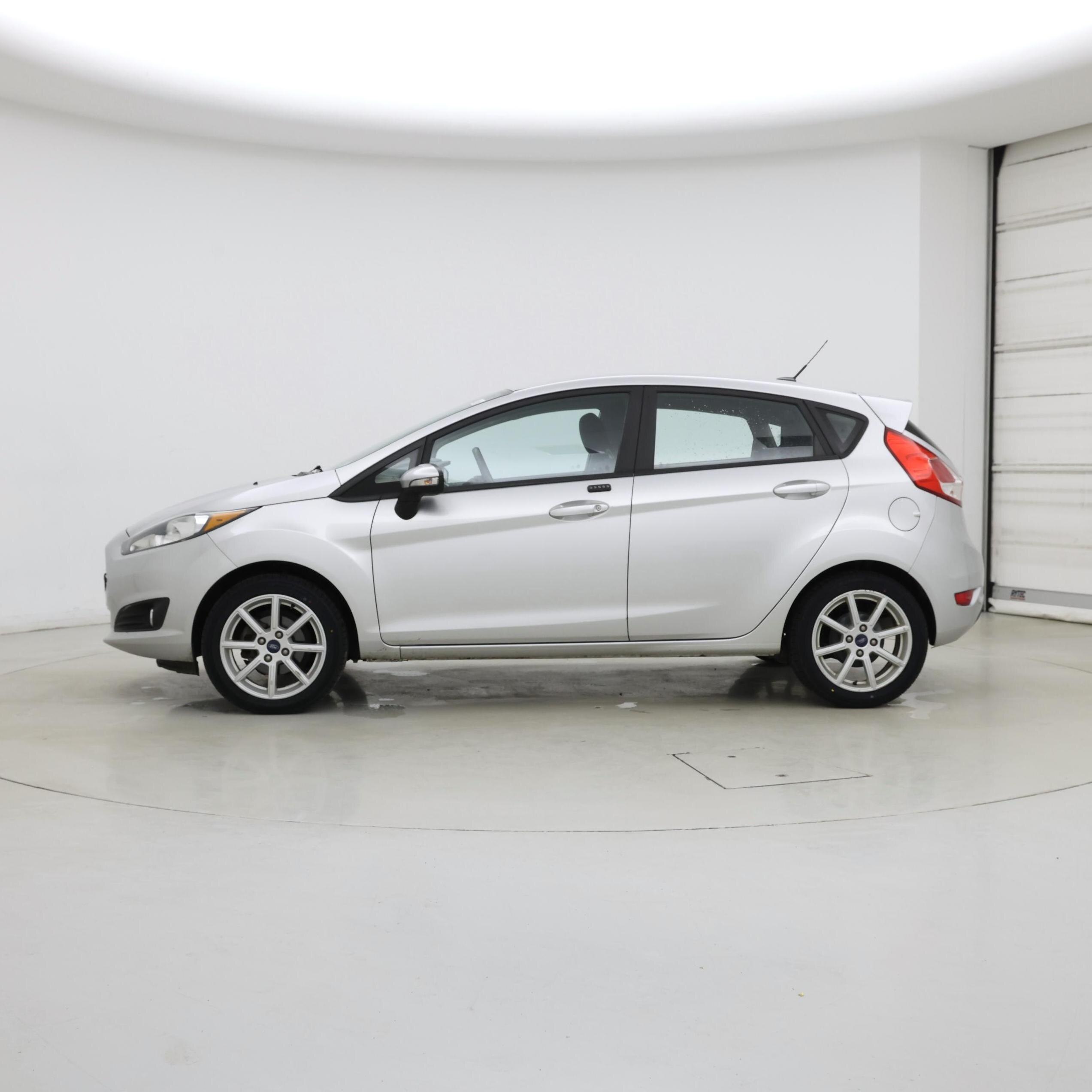 Thumbnail: 2016 Ford Fiesta - 3