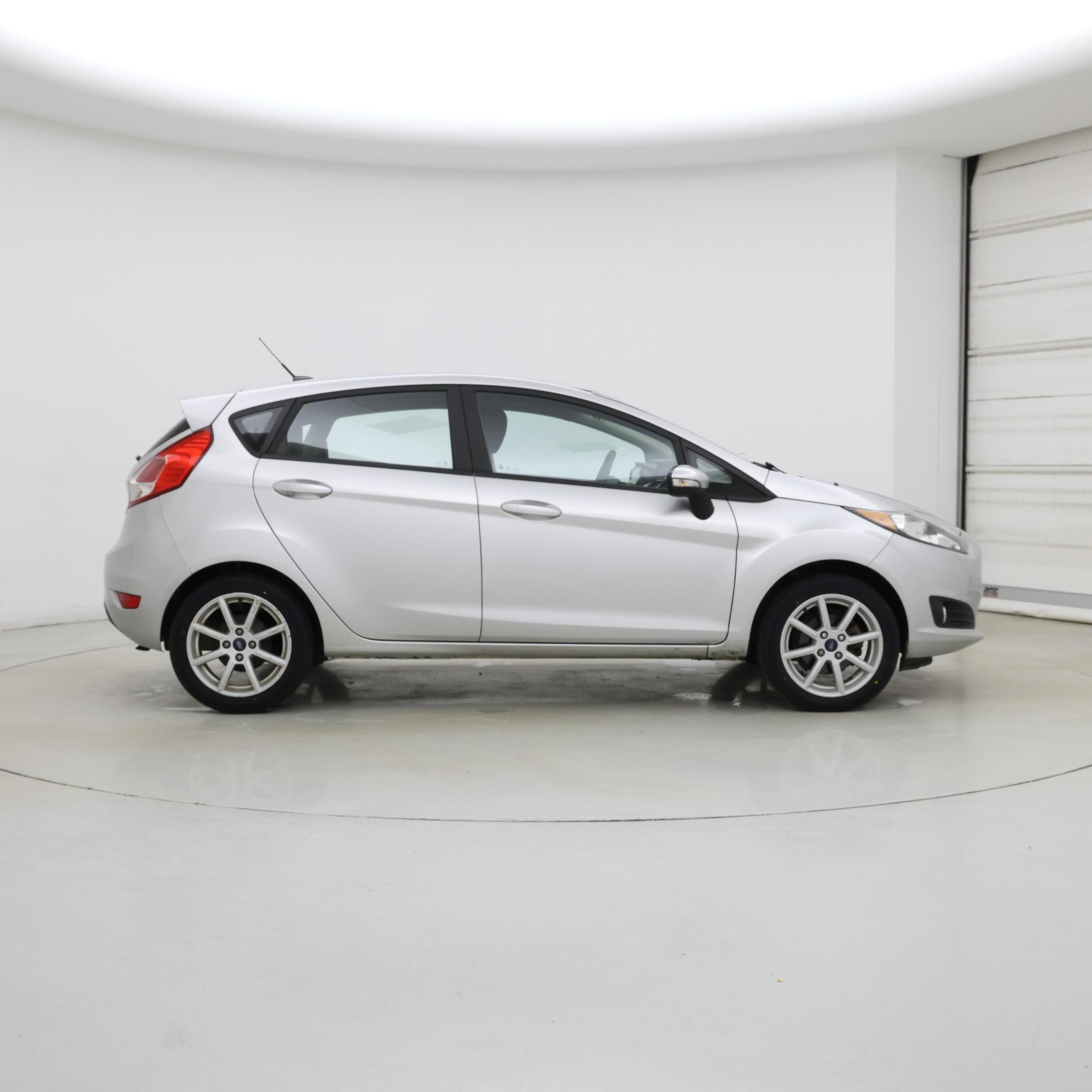 Thumbnail: 2016 Ford Fiesta - 7