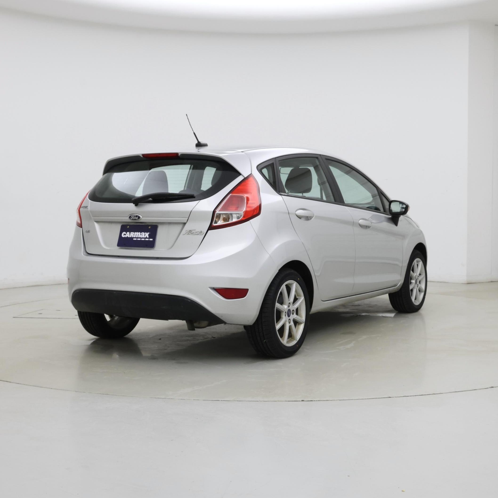 Thumbnail: 2016 Ford Fiesta - 8
