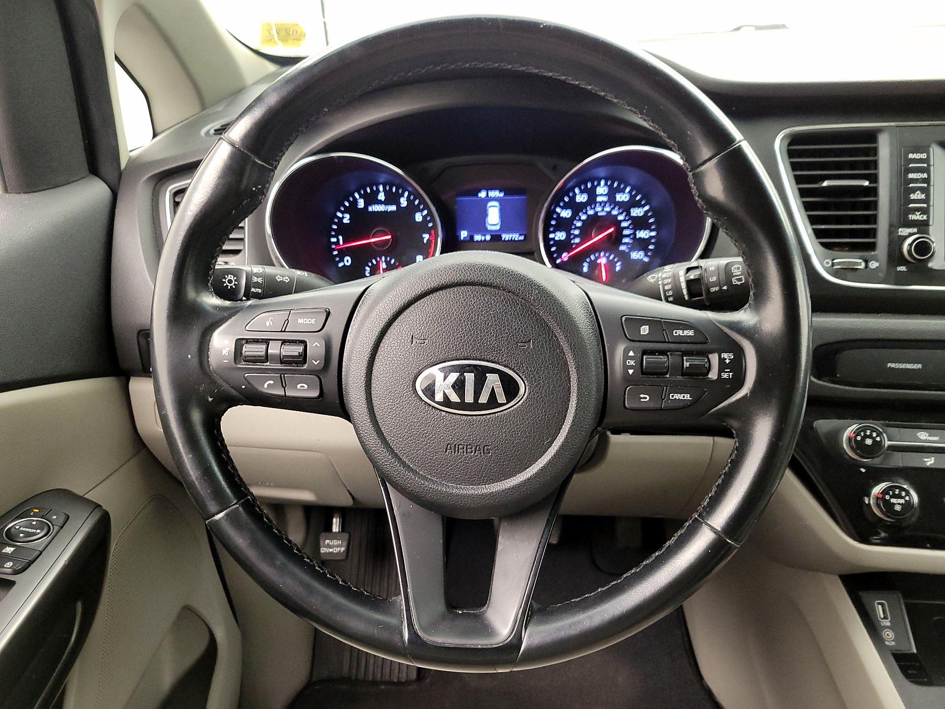 Thumbnail: 2020 Kia Sedona - 10