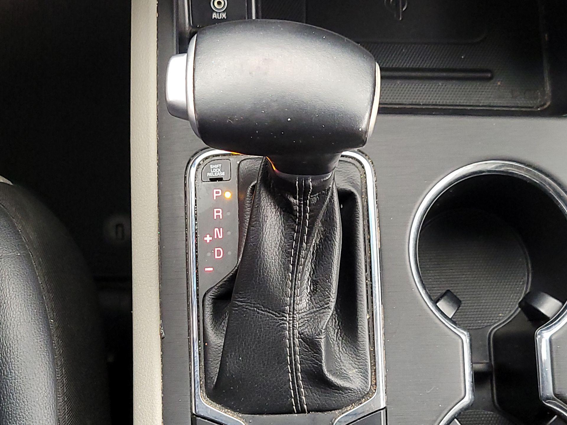 Thumbnail: 2020 Kia Sedona - 17