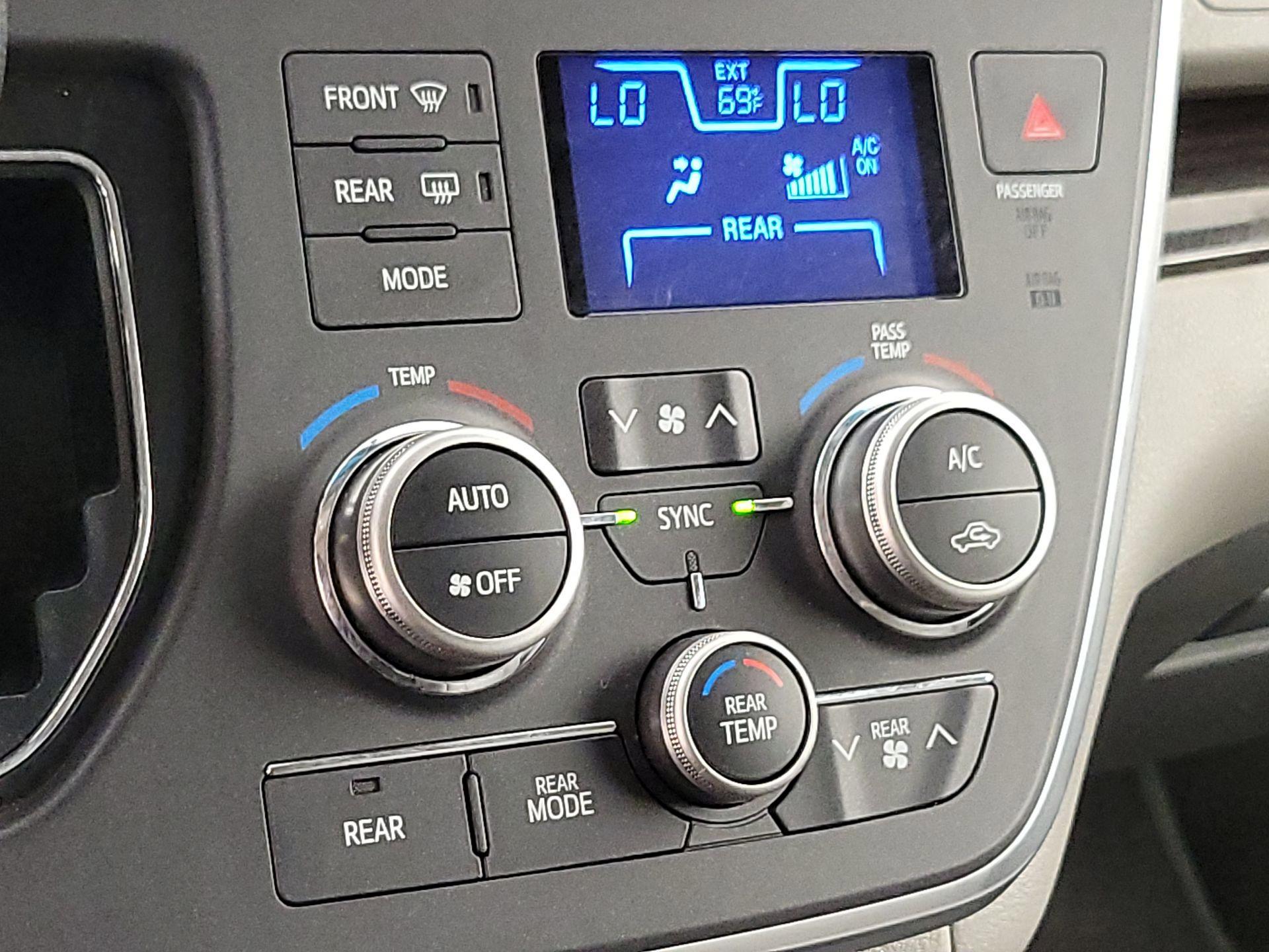 Thumbnail: 2015 Toyota Sienna - 16
