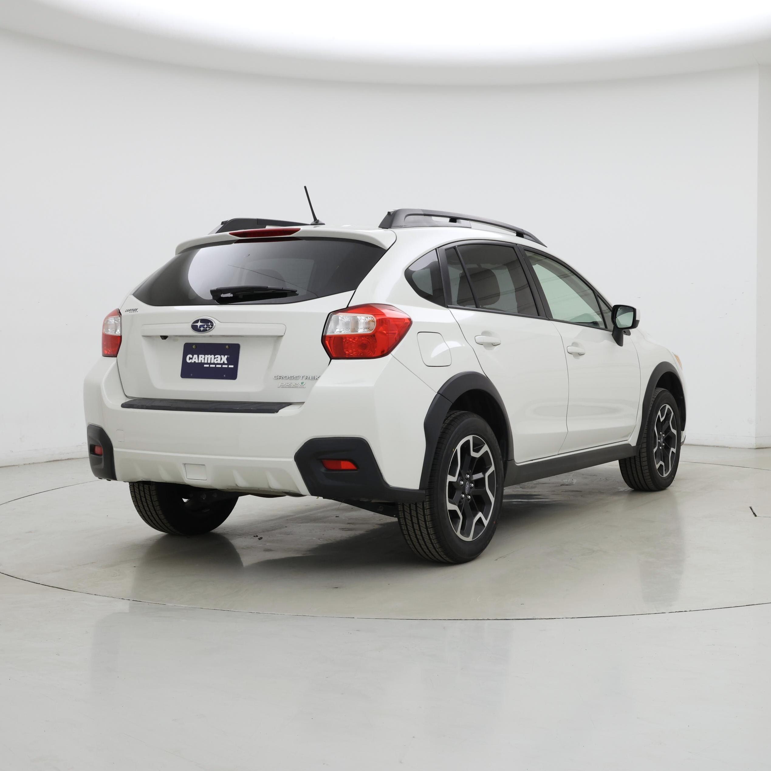 Thumbnail: 2017 Subaru Crosstrek - 8