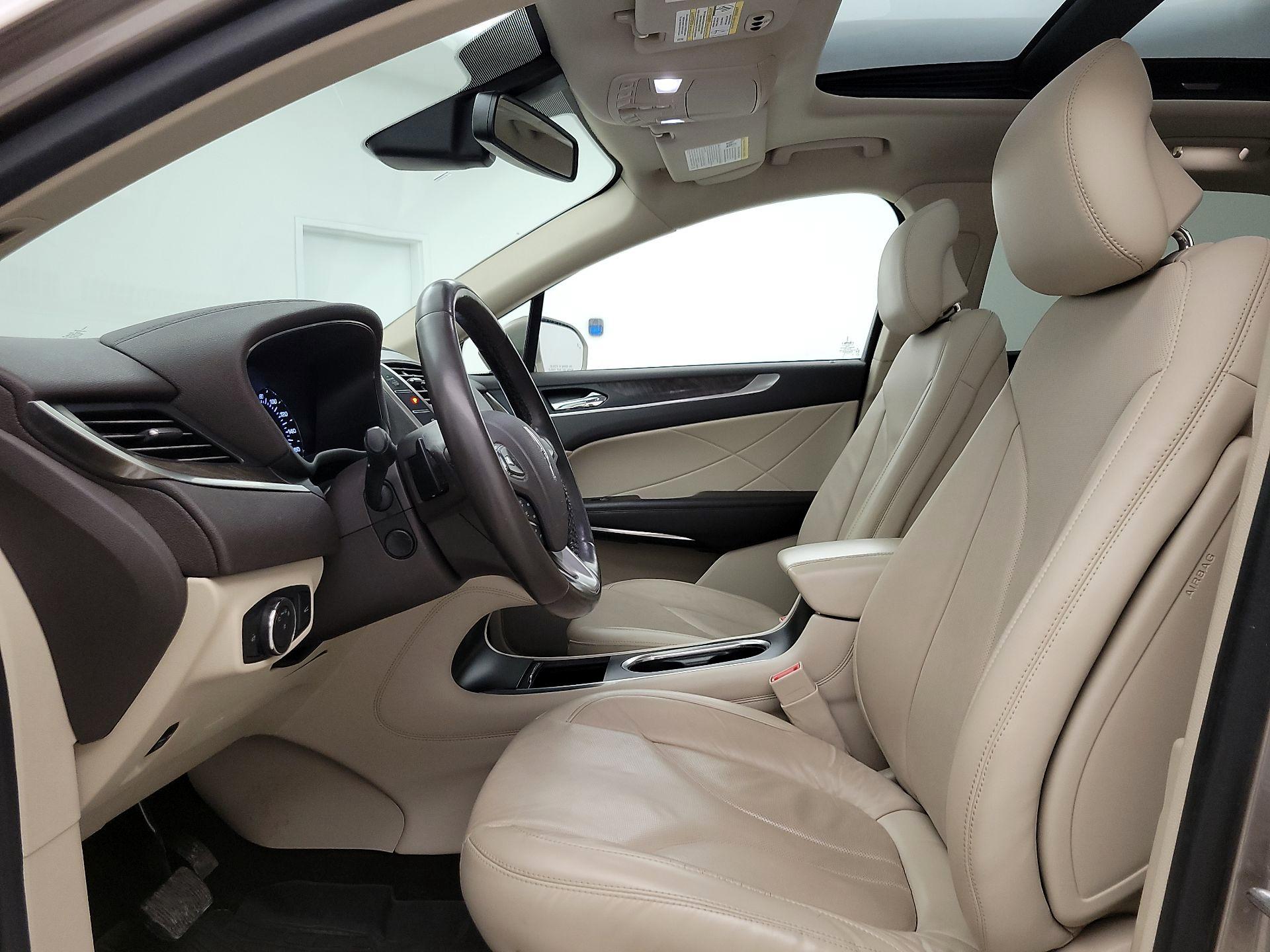 Thumbnail: 2019 Lincoln MKC - 11