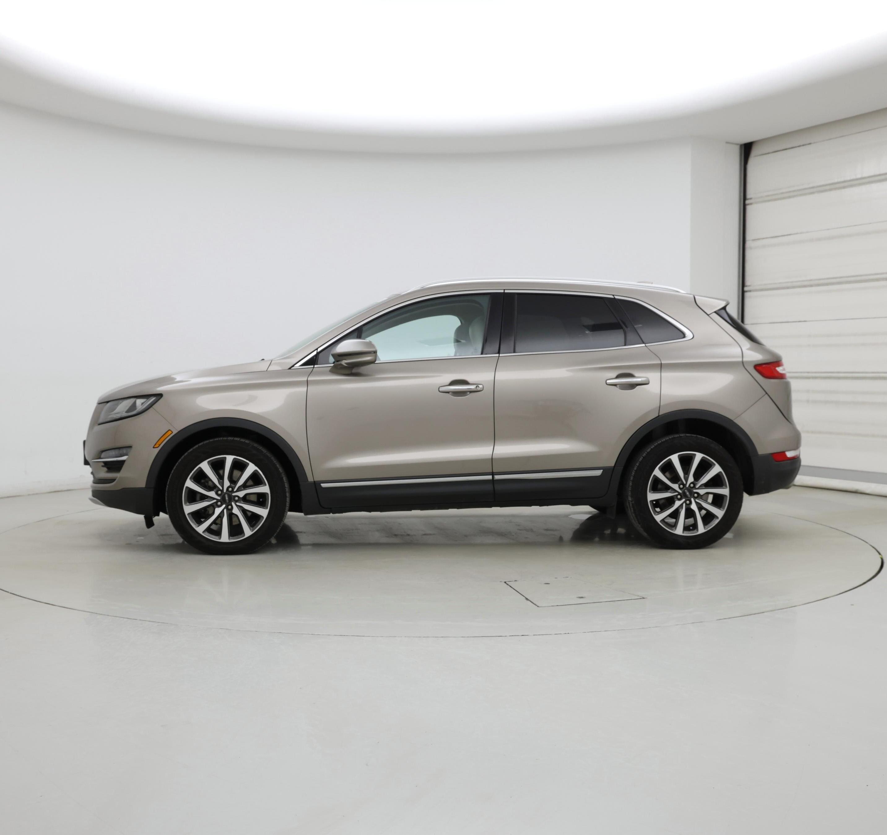 Thumbnail: 2019 Lincoln MKC - 3