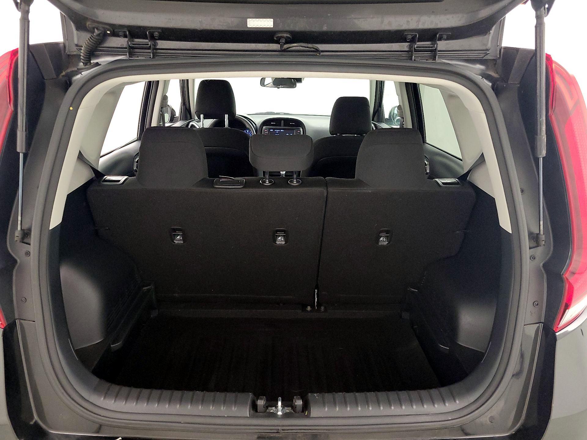 Thumbnail: 2022 Kia Soul - 20