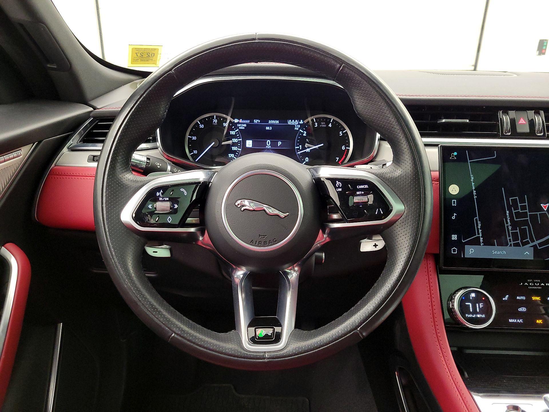 Thumbnail: 2021 Jaguar F-Pace - 10